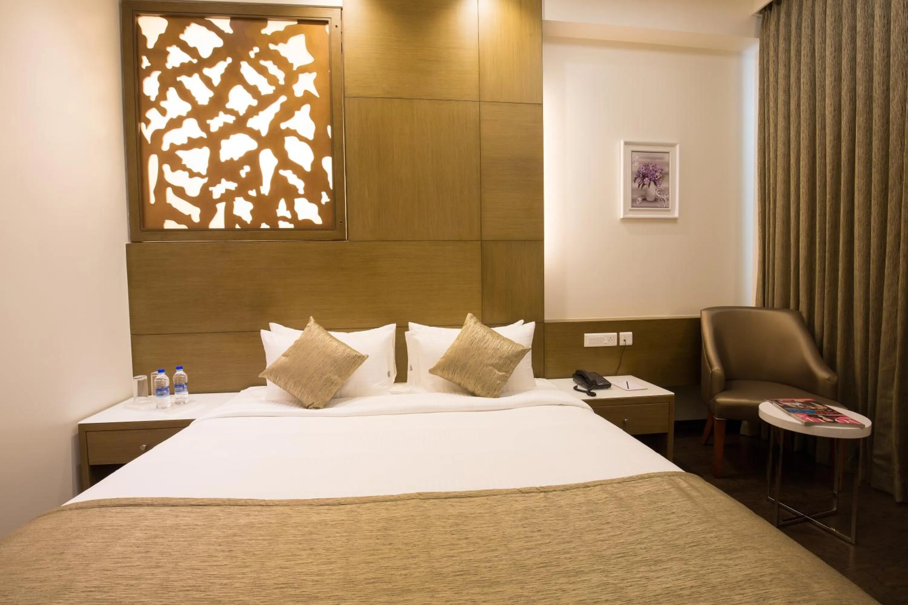 Bedroom, Bed in Kiscol Grands Hotel