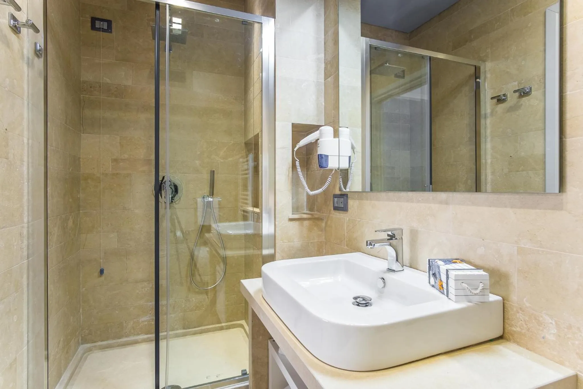 Bathroom in Netum Hotel