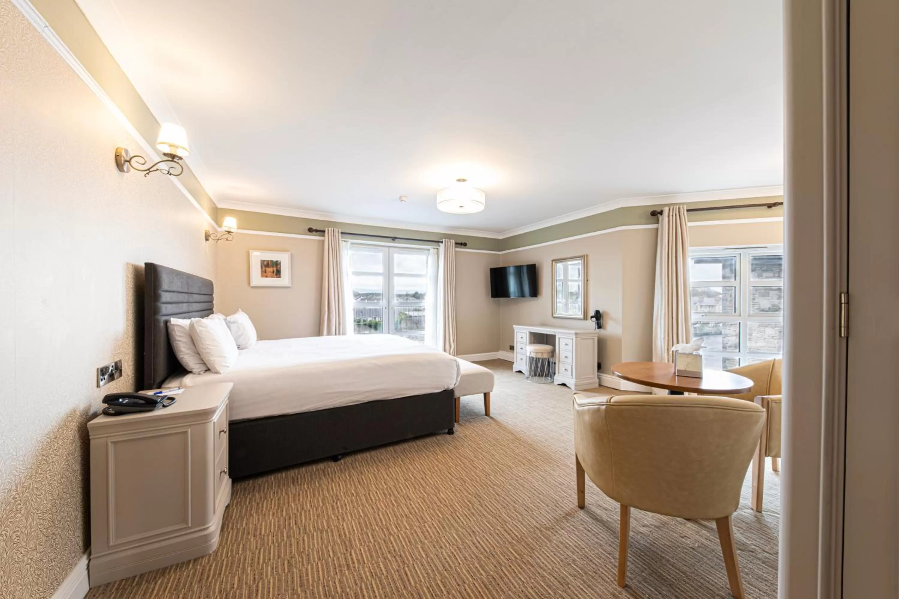 Bedroom, Bed in Ballina Manor Hotel