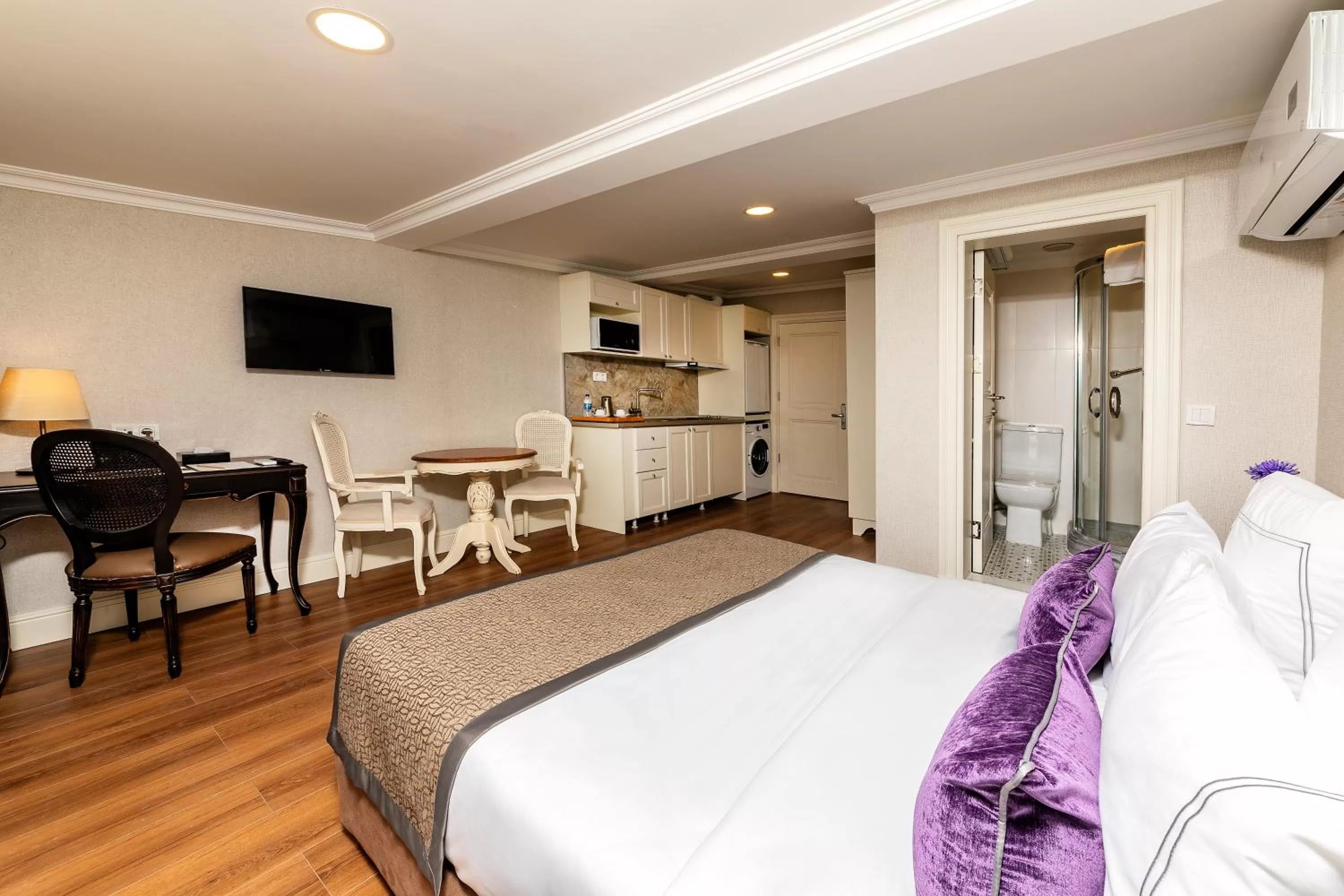 Bedroom, Bed in Meroddi La Porta