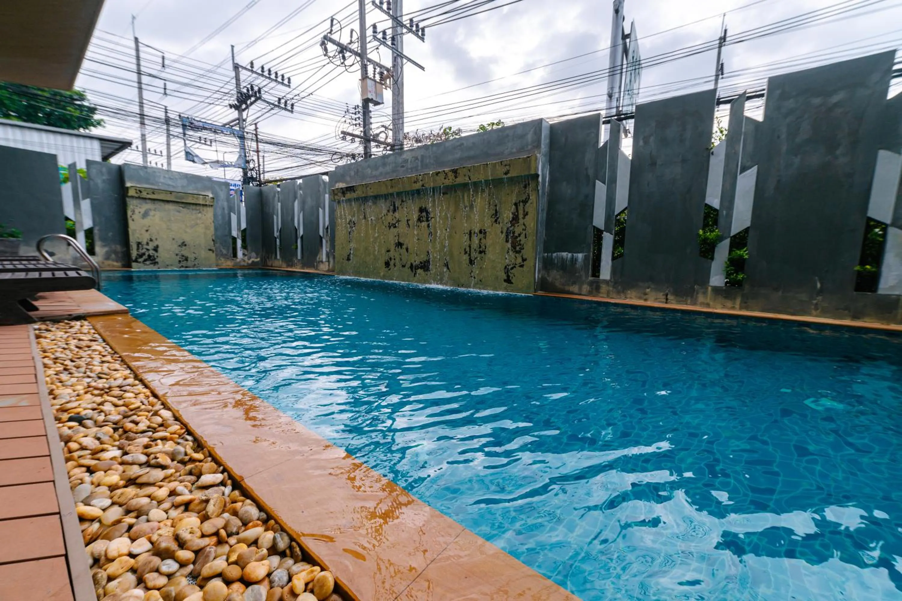 Swimming pool in Ratana Hotel Sakdidet, PHUKET TOWN