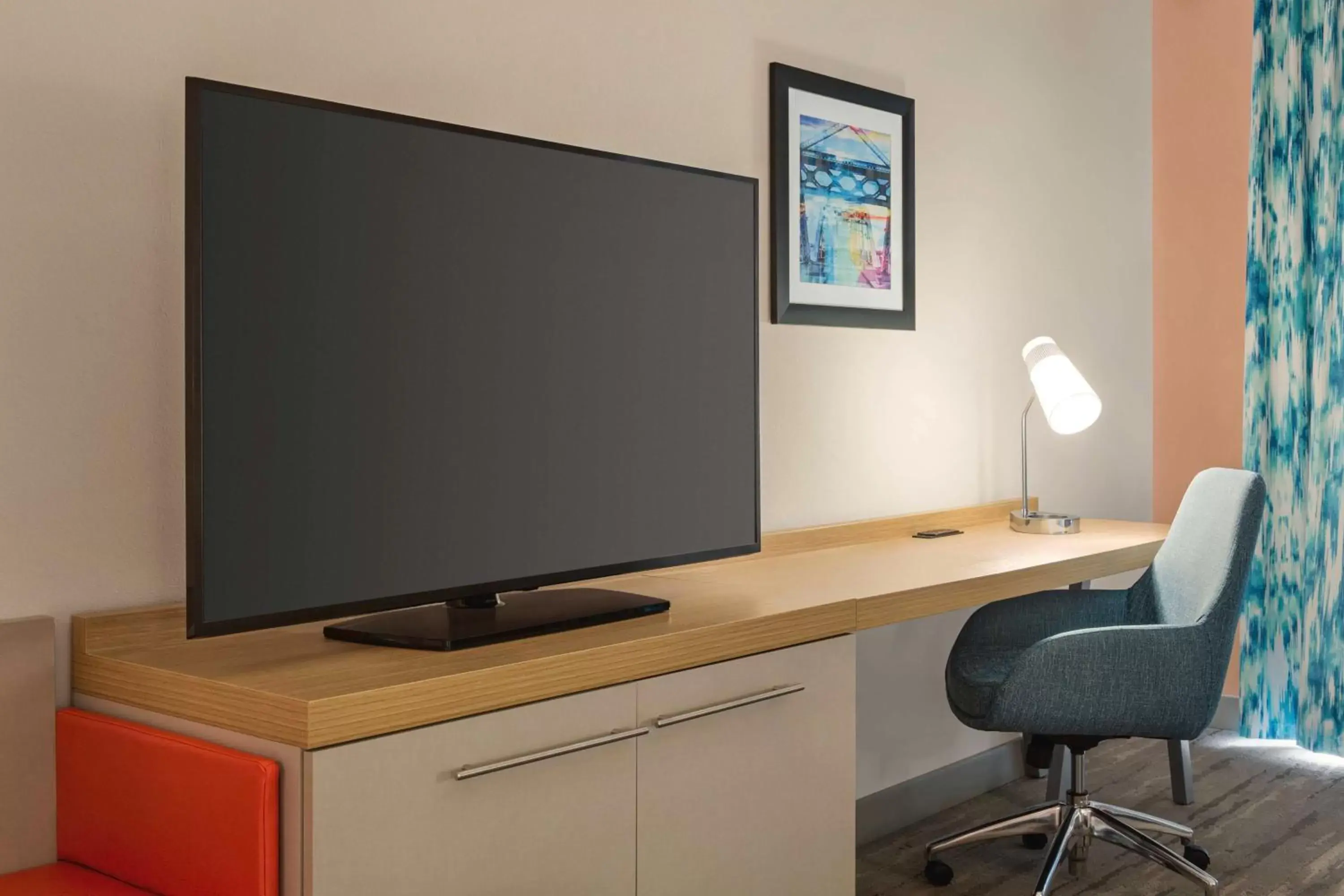 King Room - Hearing Accessible in Hilton Garden Inn Nashville West End Avenue King Room - Hearing Accessible in Hilton Garden Inn Nashville West End Avenue