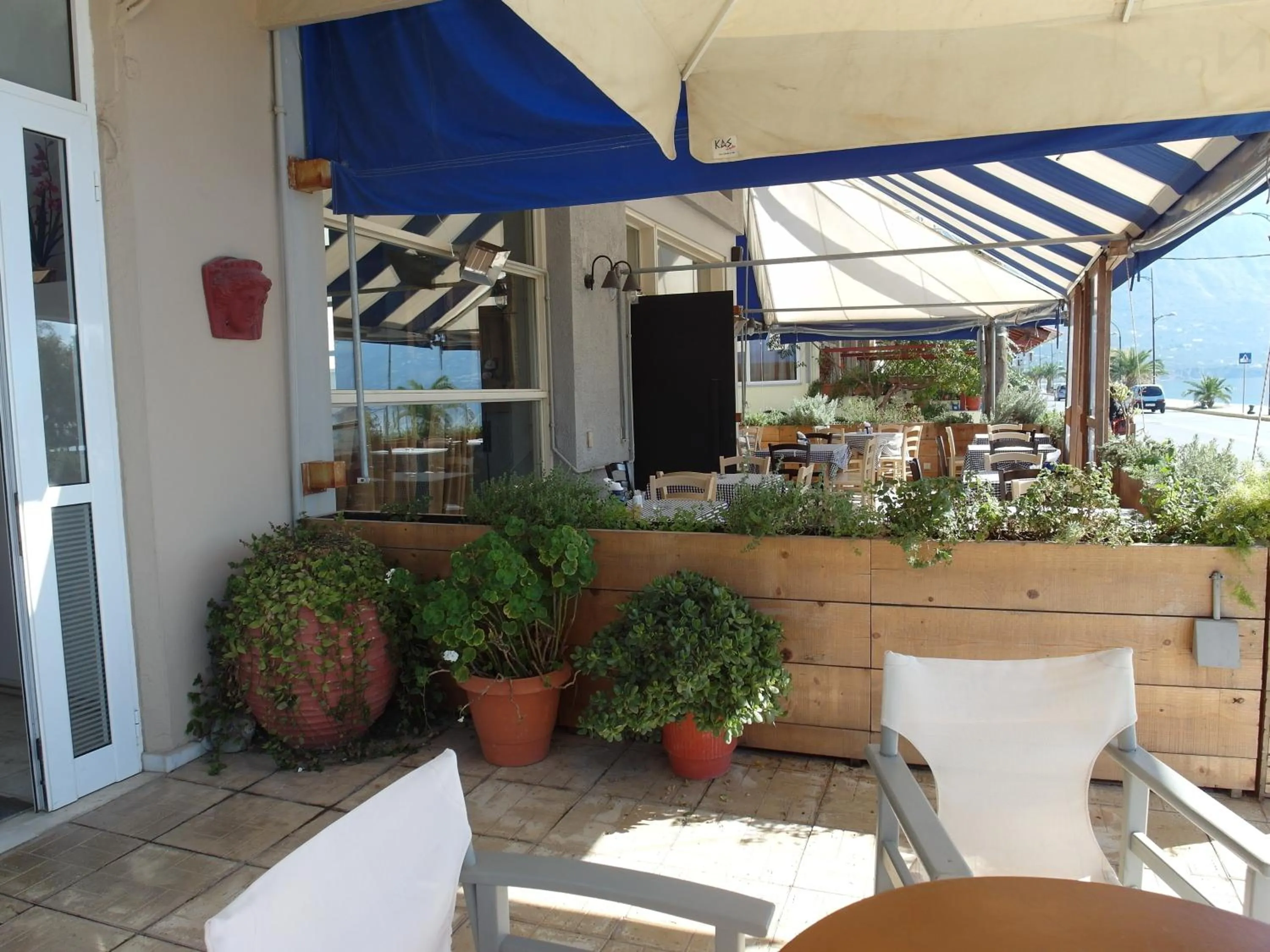 Patio in Hotel Alexandrion