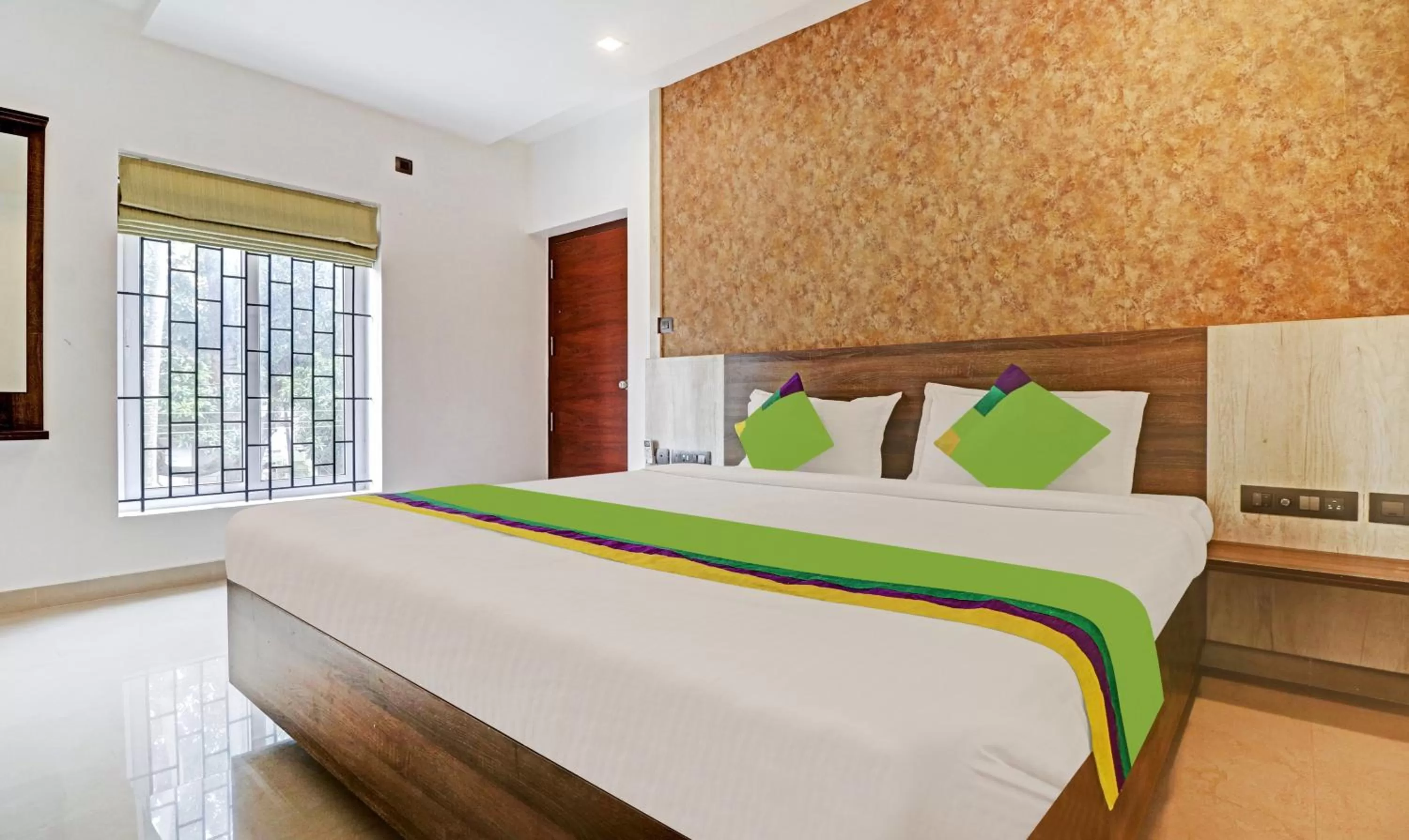 Bedroom, Bed in Treebo Trend Sreepathi Mayoogha