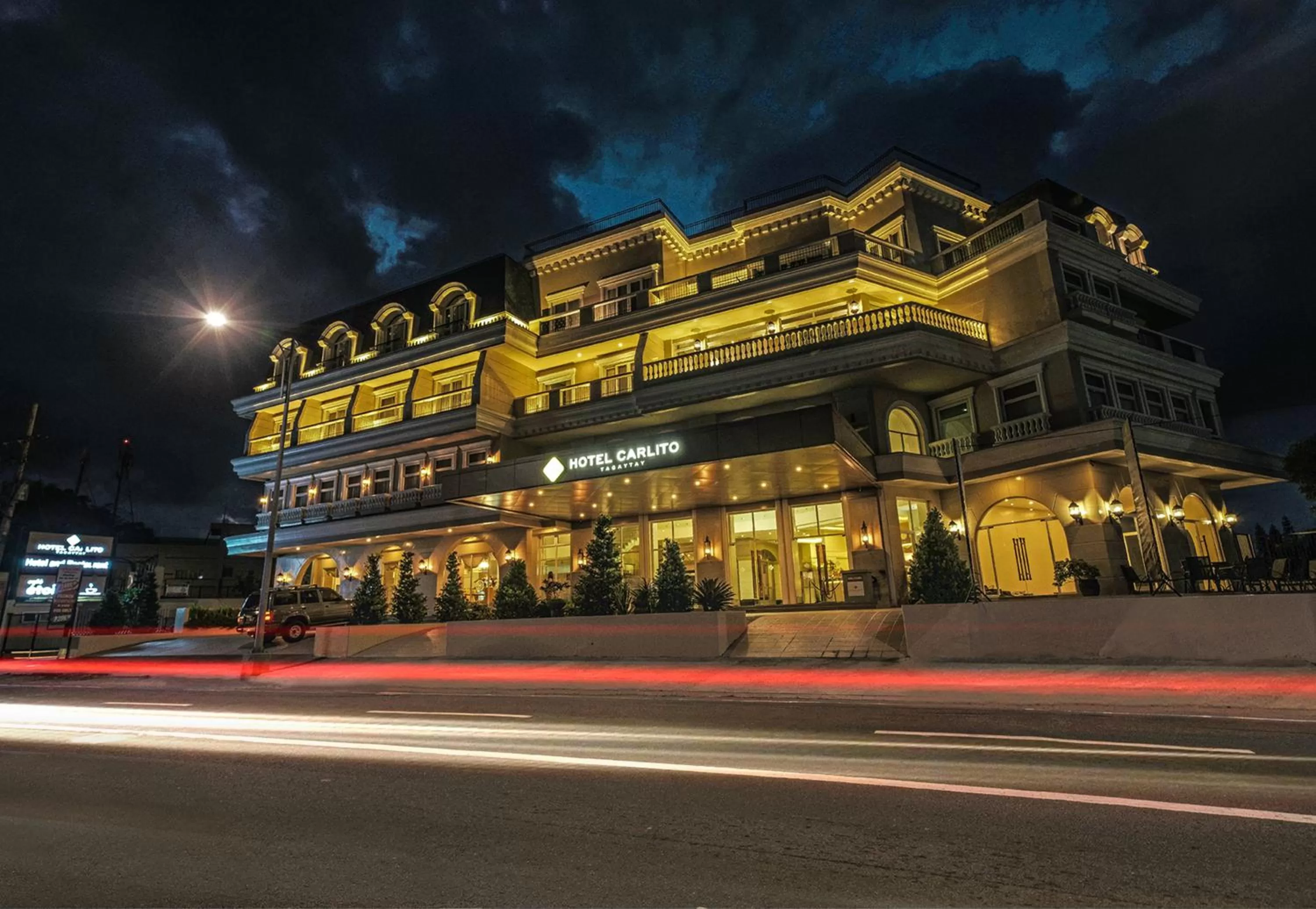 Facade/entrance in Hotel Carlito Tagaytay