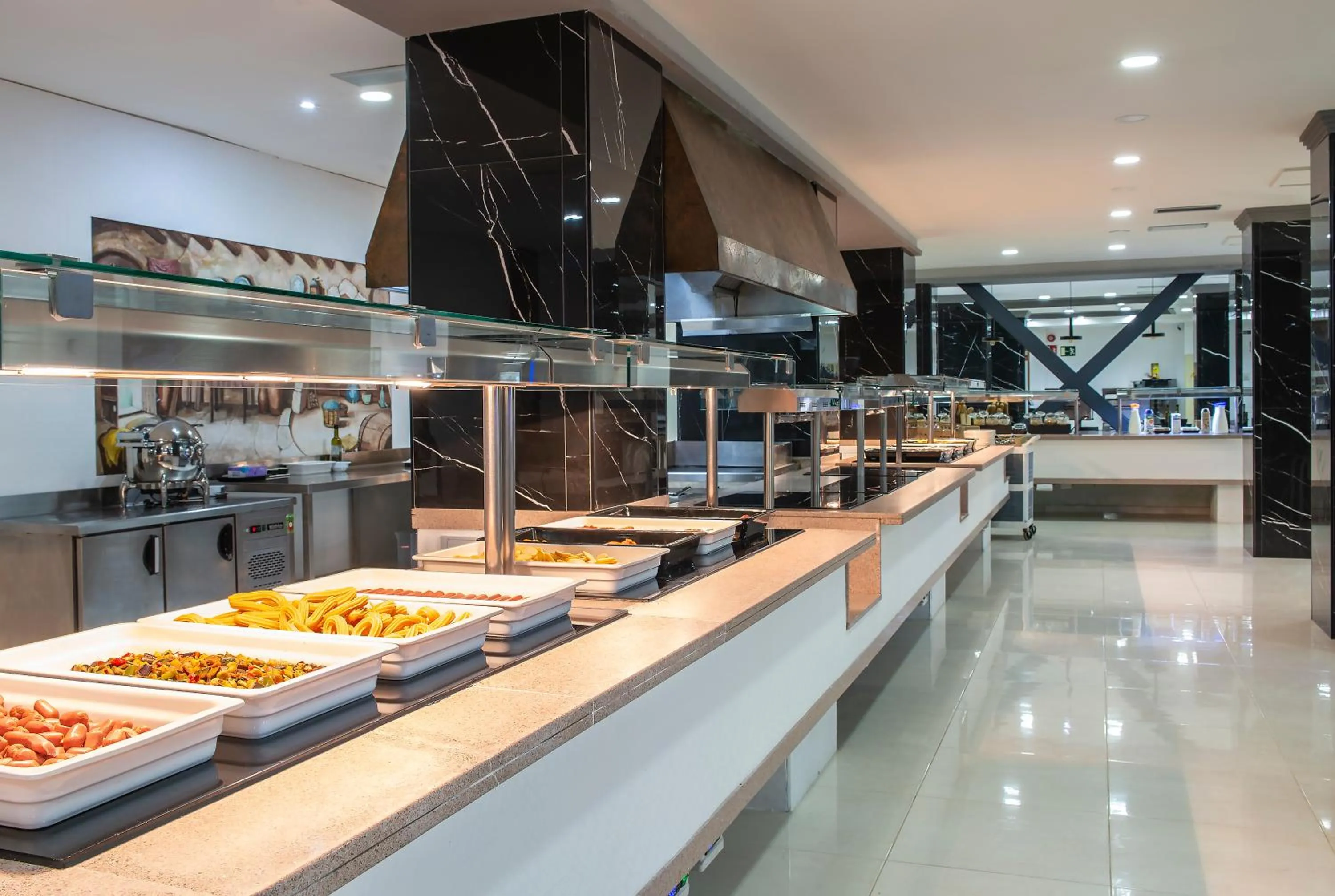 Restaurant/places to eat in Hotel Benidorm East by Pierre & Vacances