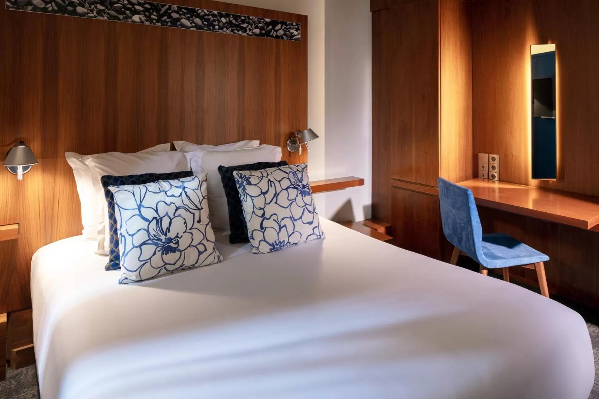 Photo of the whole room, Bed in Hotel Beau Rivage