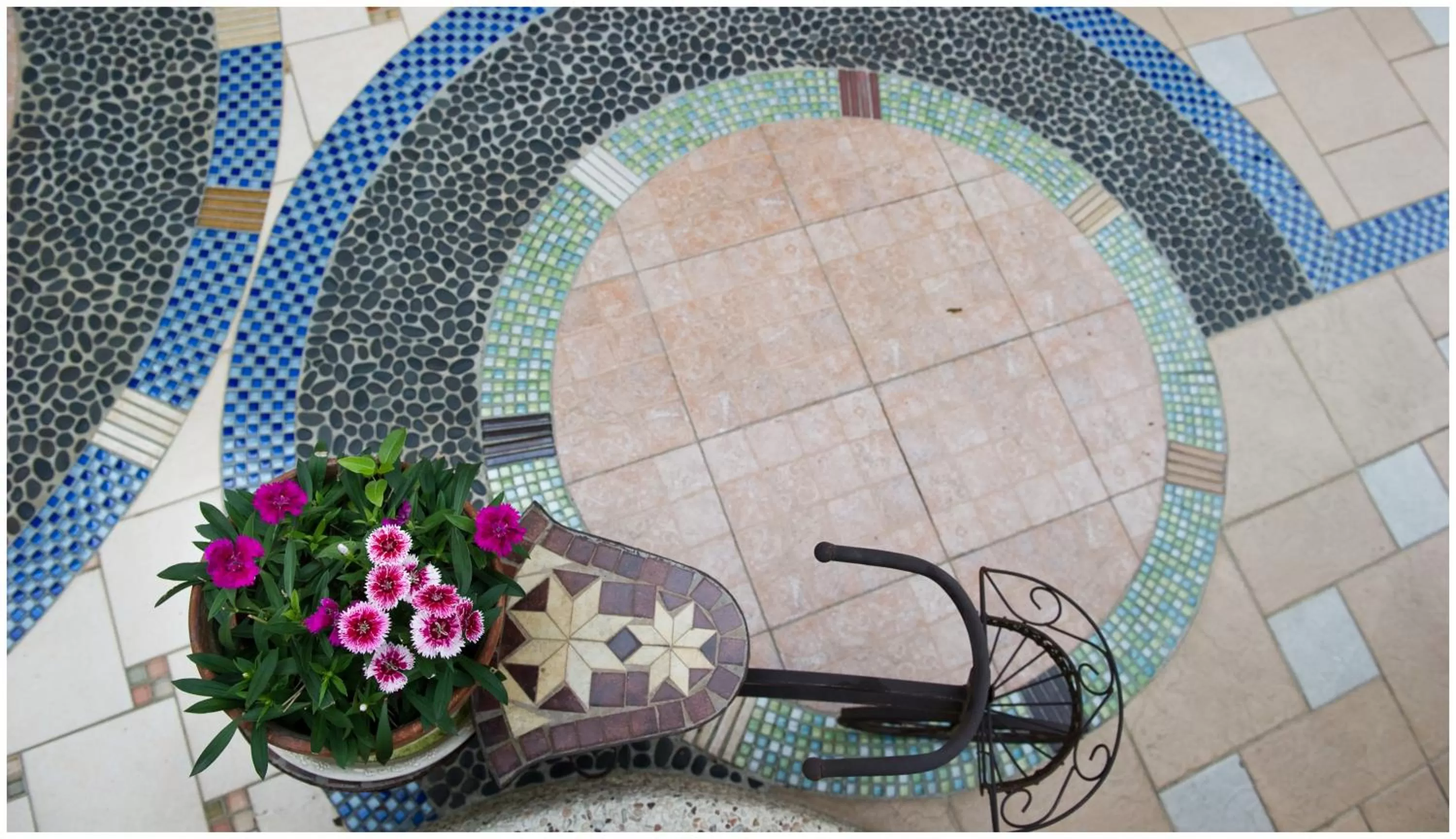 Facade/entrance in Errantry Lodge & Studio