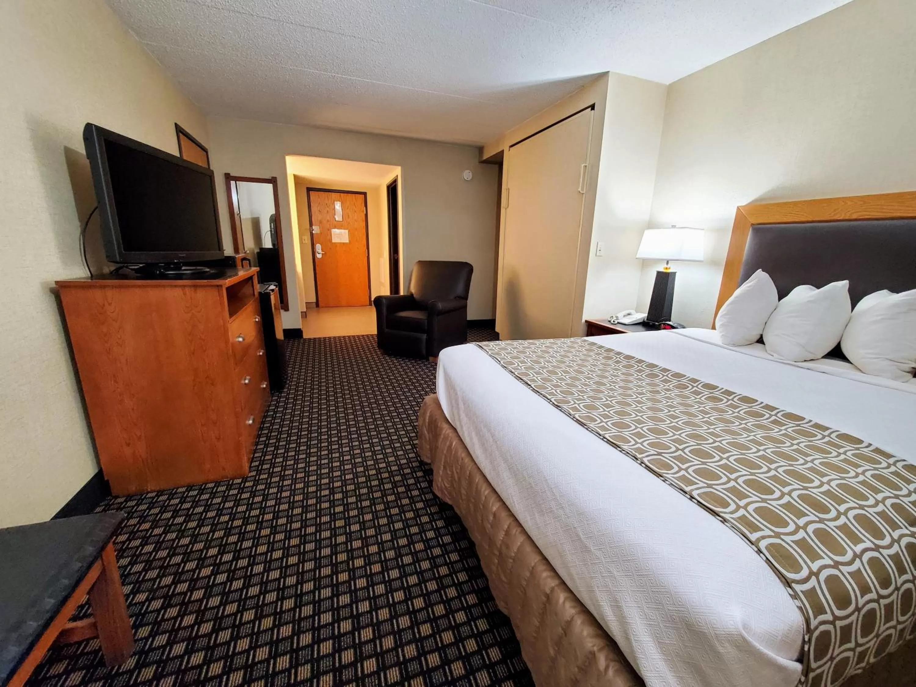 Standard Double Room in Ramkota Hotel Pierre