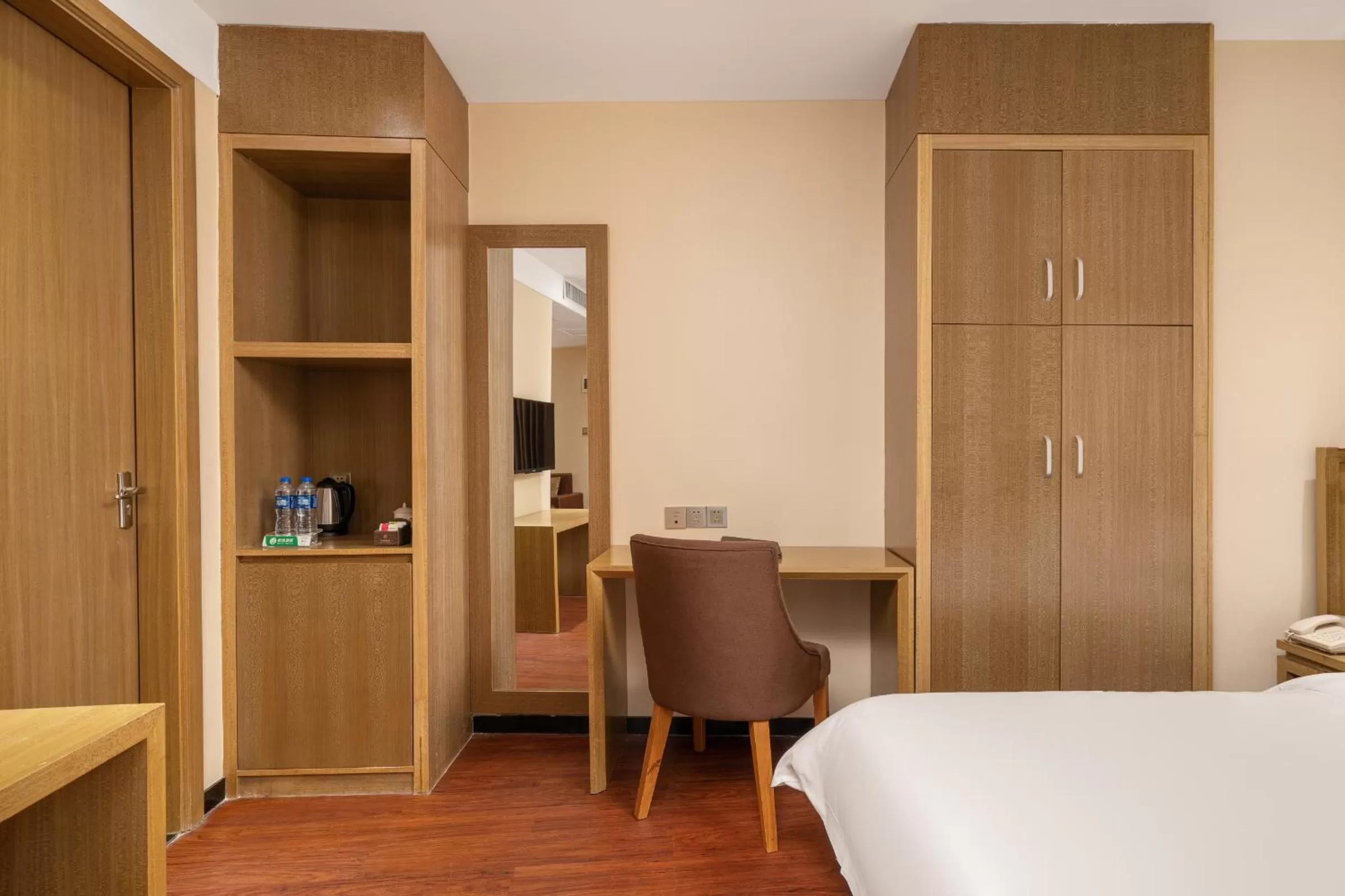 Bedroom, Bed in Guangzhou Boyi Hotel