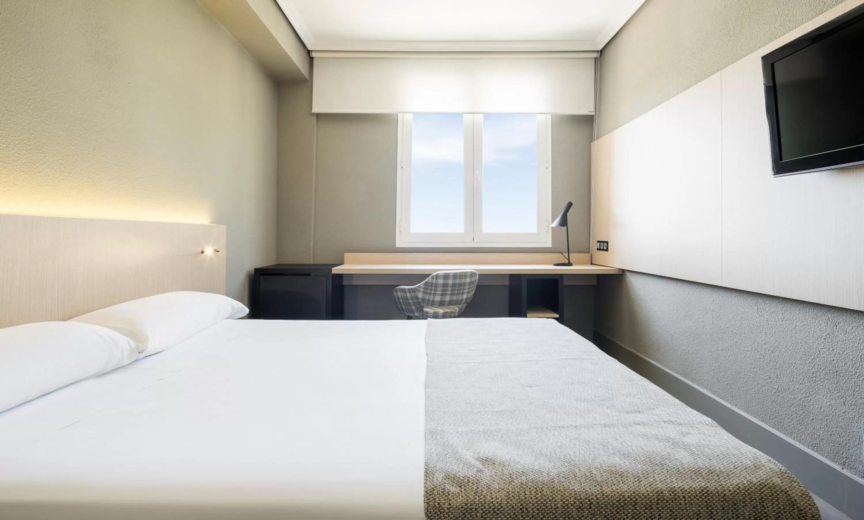 Premium Double Room in Hotel Ilunion Las Lomas