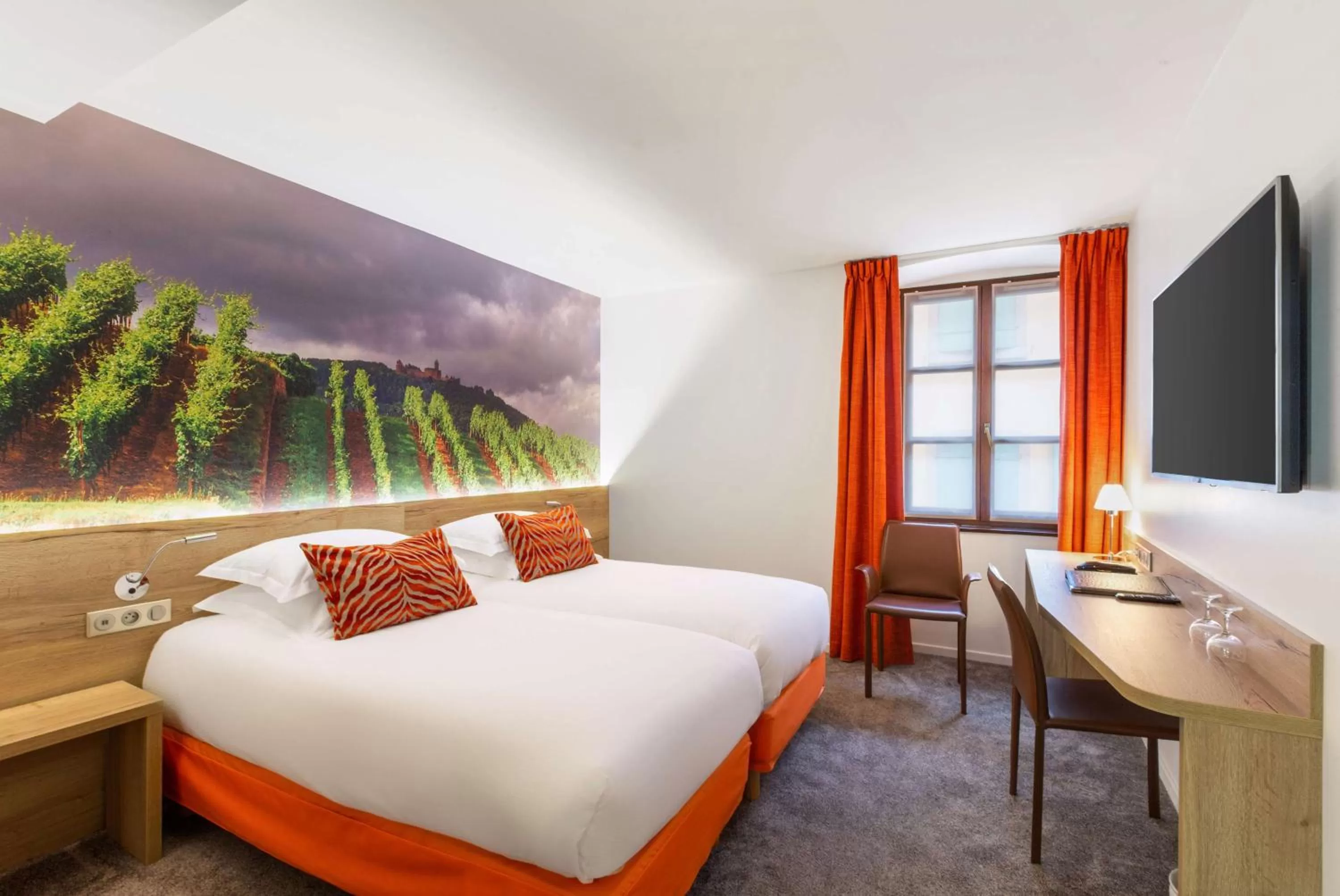 Photo of the whole room, Bed in Hotel KLE, BW Signature Collection