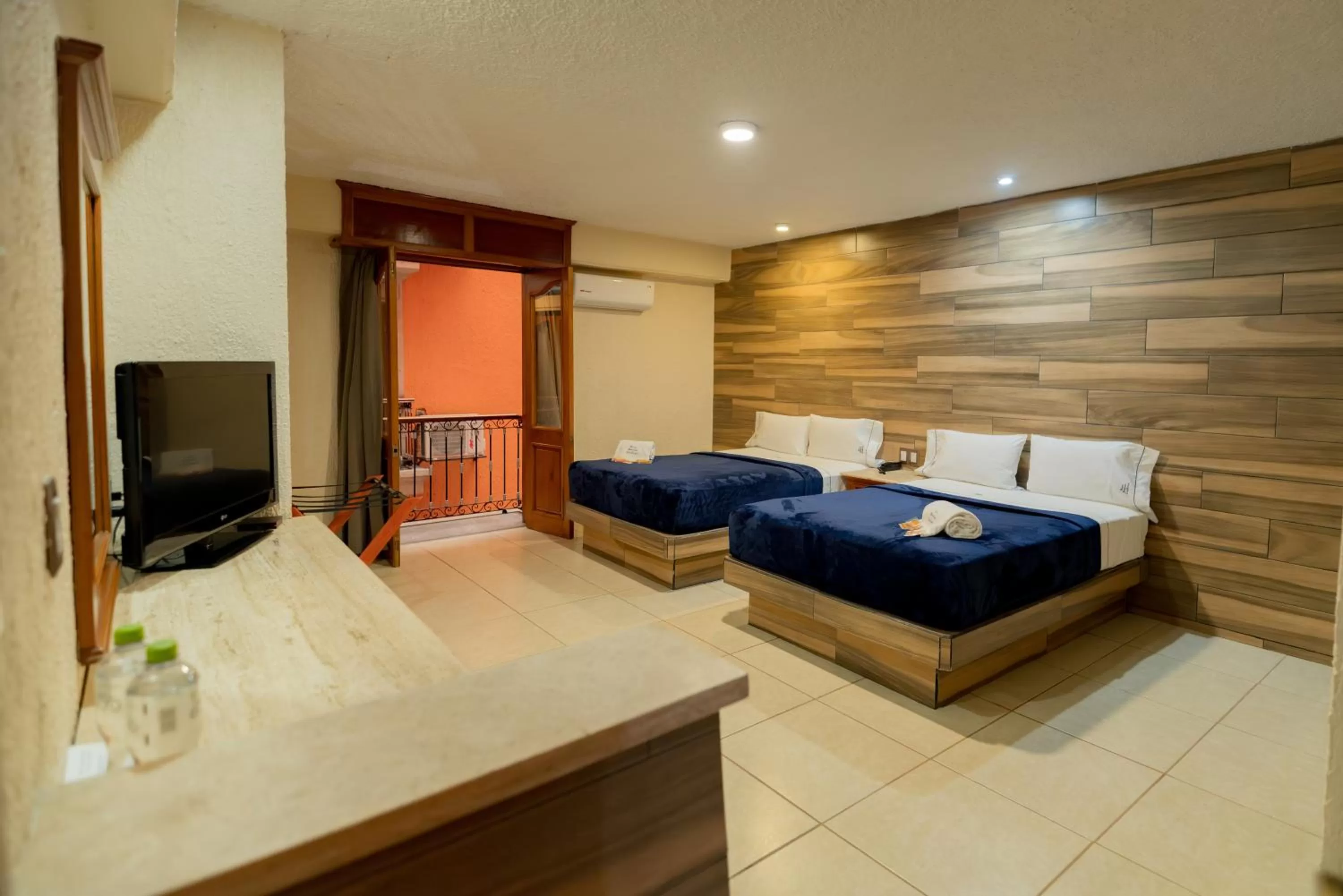 Bedroom, Bed in Hotel Santiago De Compostela - Guadalajara Centro Historico