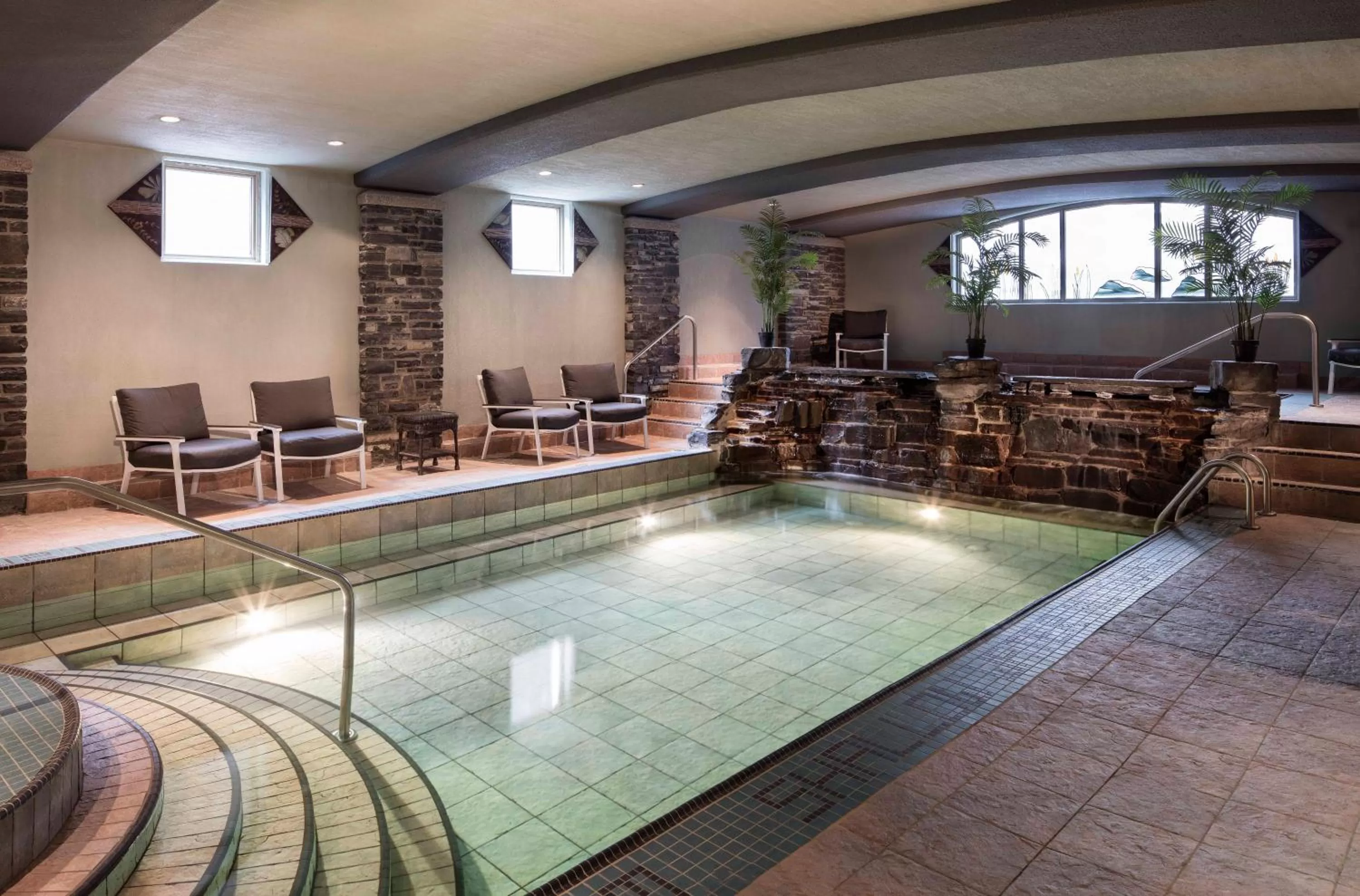 Swimming pool in Royal Canadian Lodge