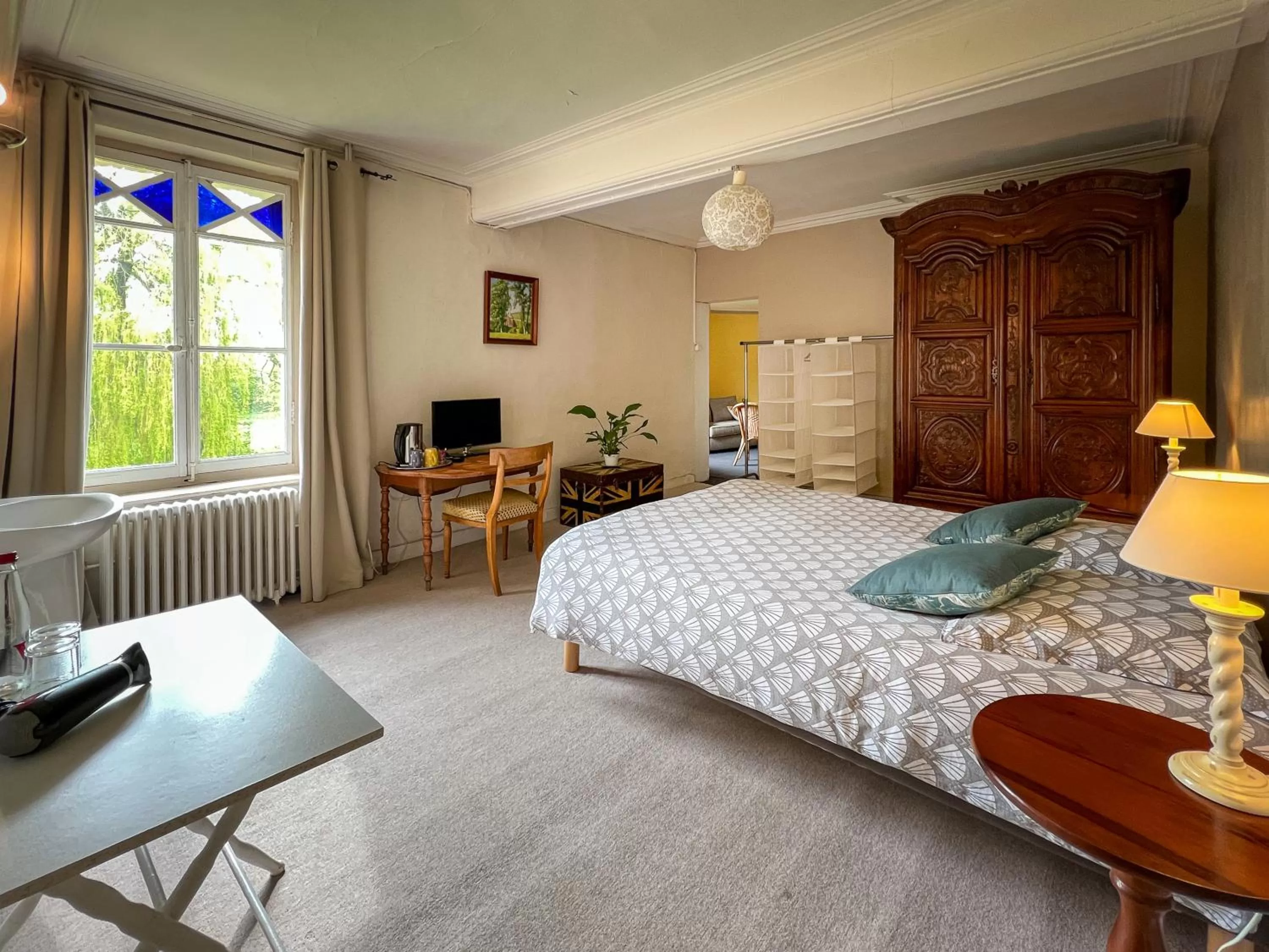 Bed in Auberge du Manoir d'Archelles