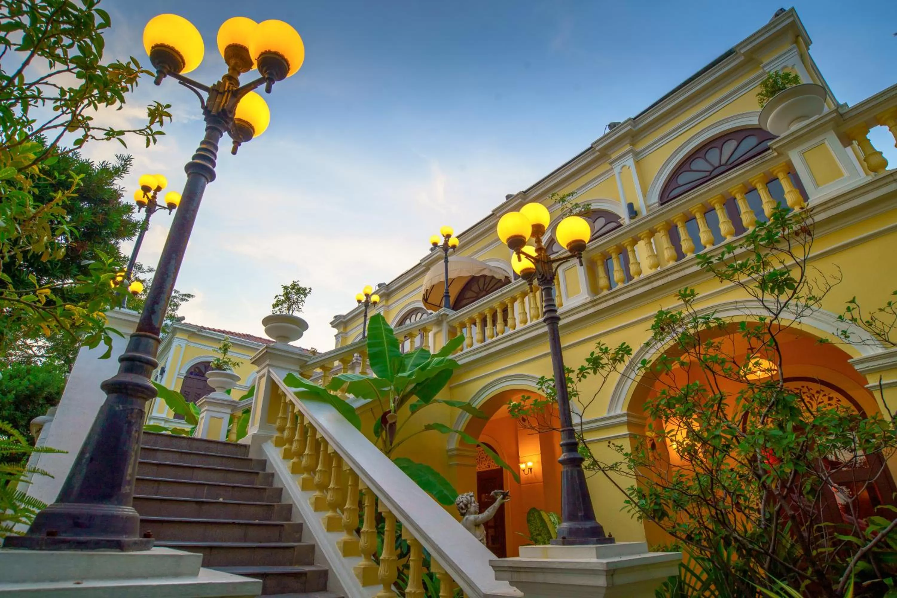 Property building in Praya Palazzo