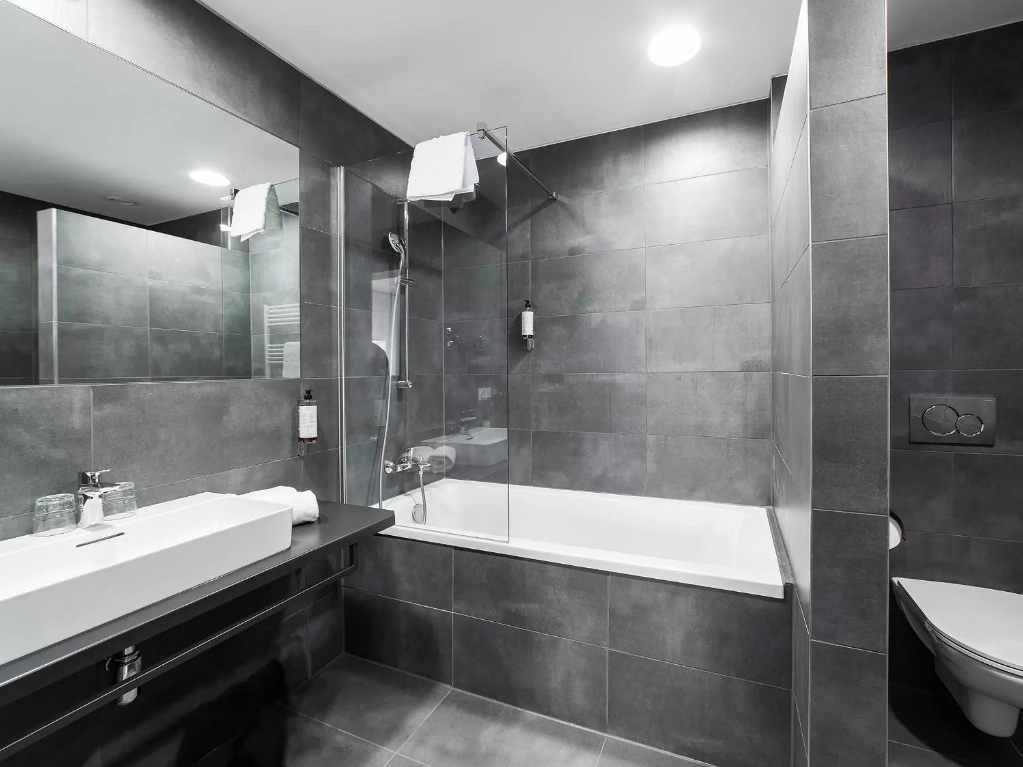 Bathroom in DORMERO HoHo Wien