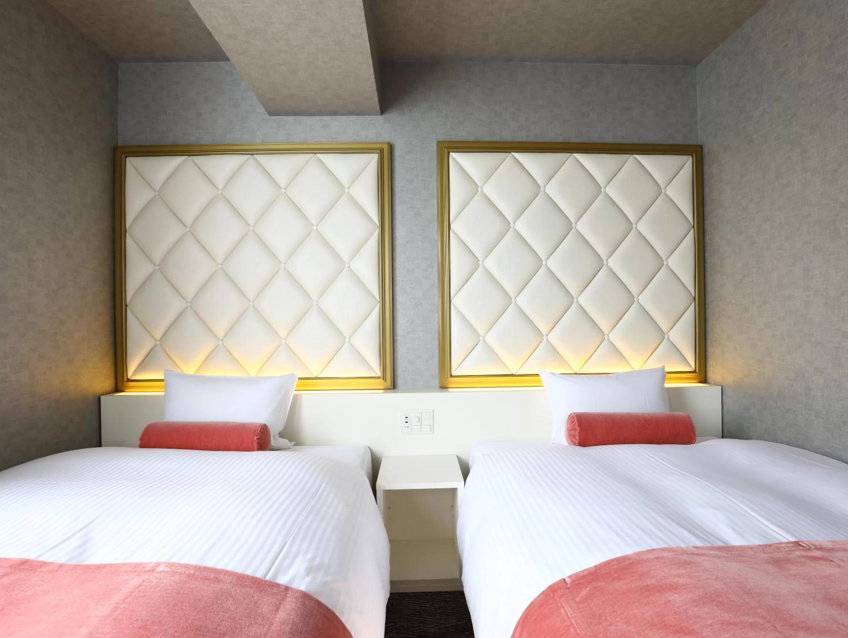 Bed in Hotel Wing International Select Osaka Umeda