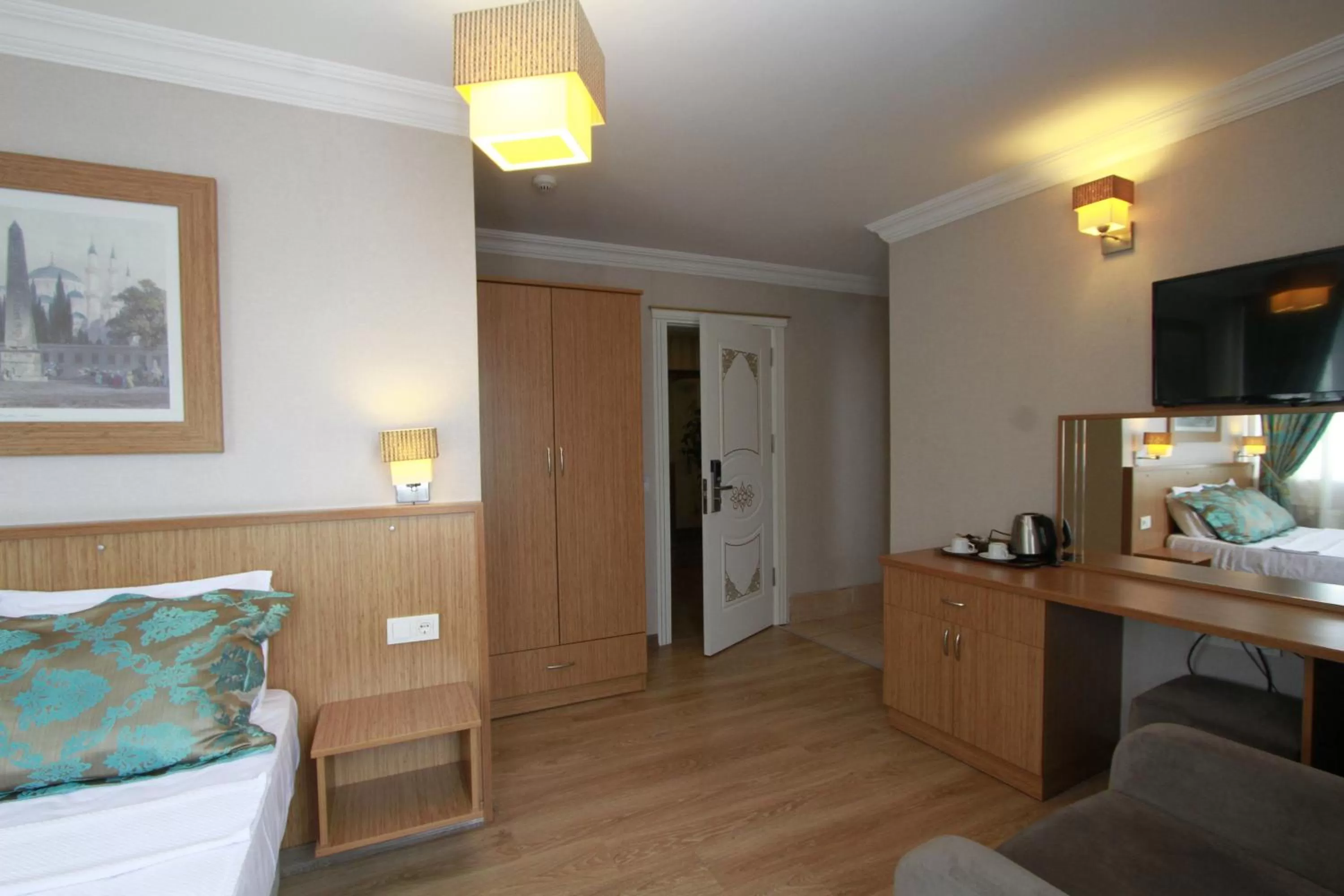 cot, Bed in Agora Boutique Hotel & Bistro