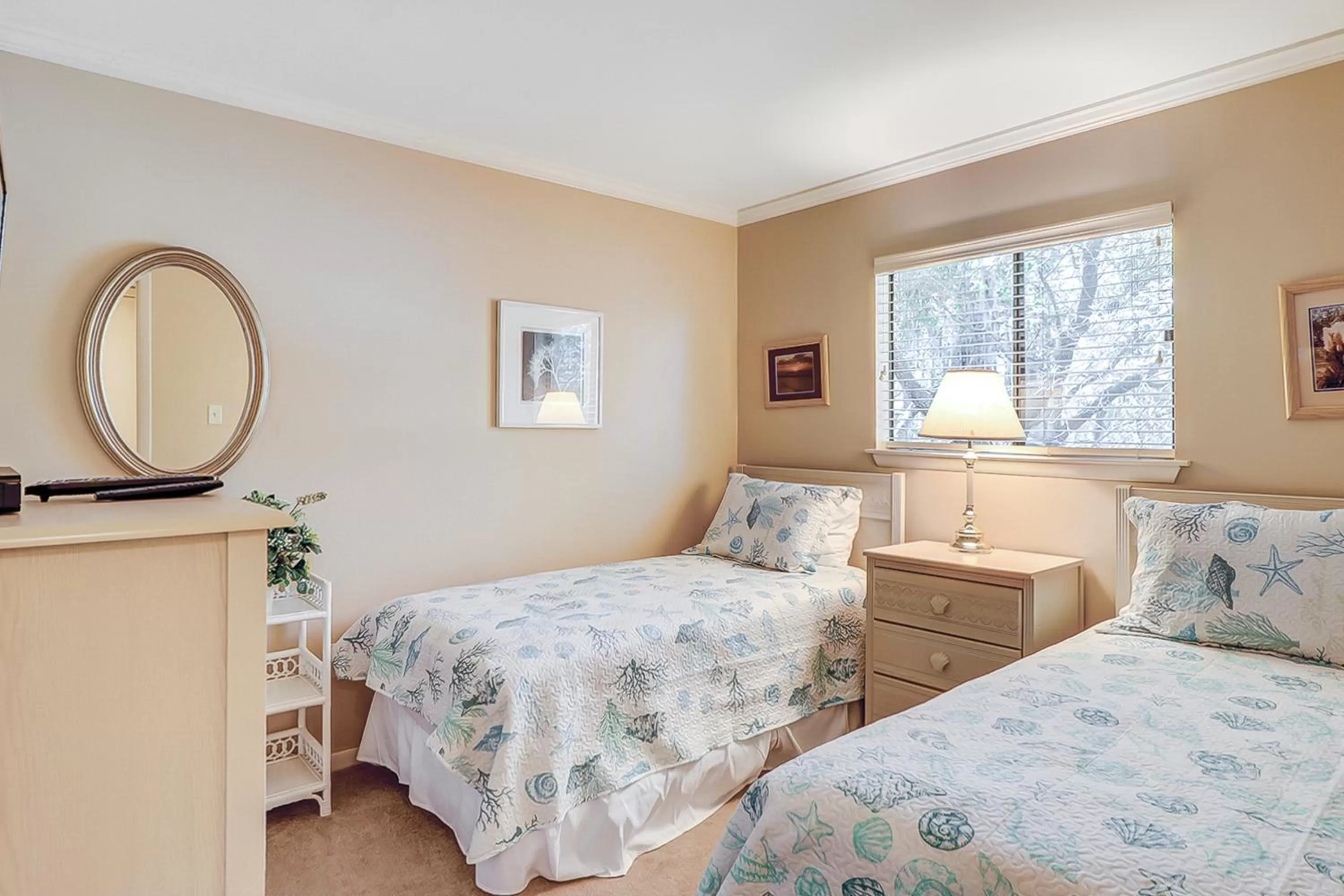 Bed in Fiddlers Cove 22J