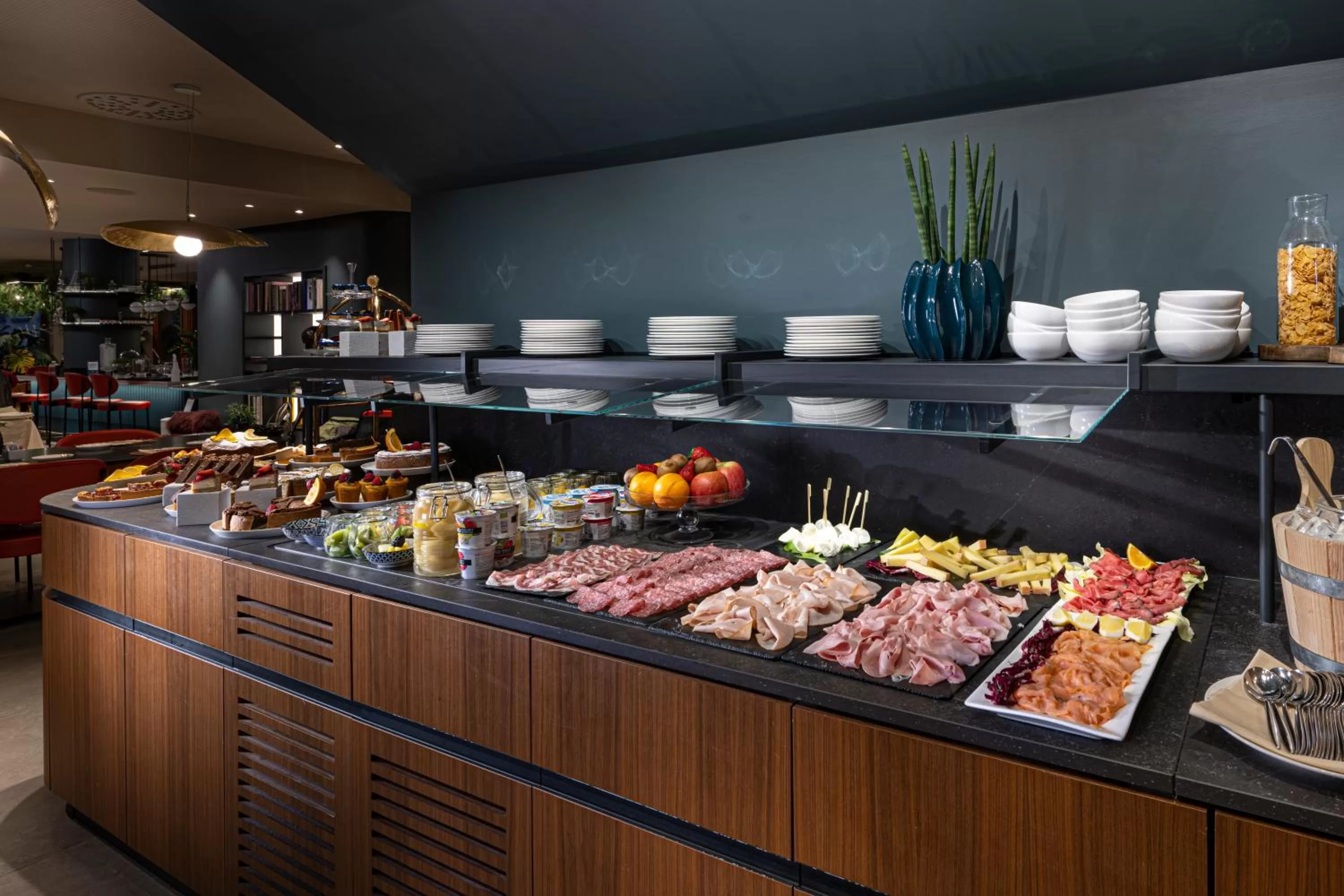 Food and drinks in LUGANODANTE Boutique & Lifestyle Hotel