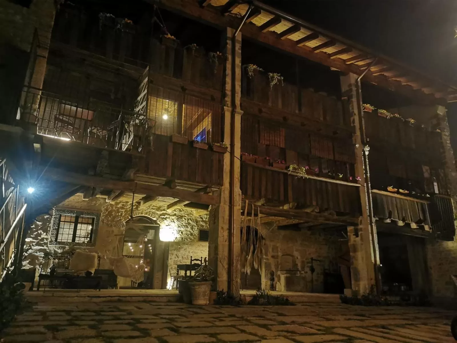 Property building in B&B con SPA il Castello di Lucawest