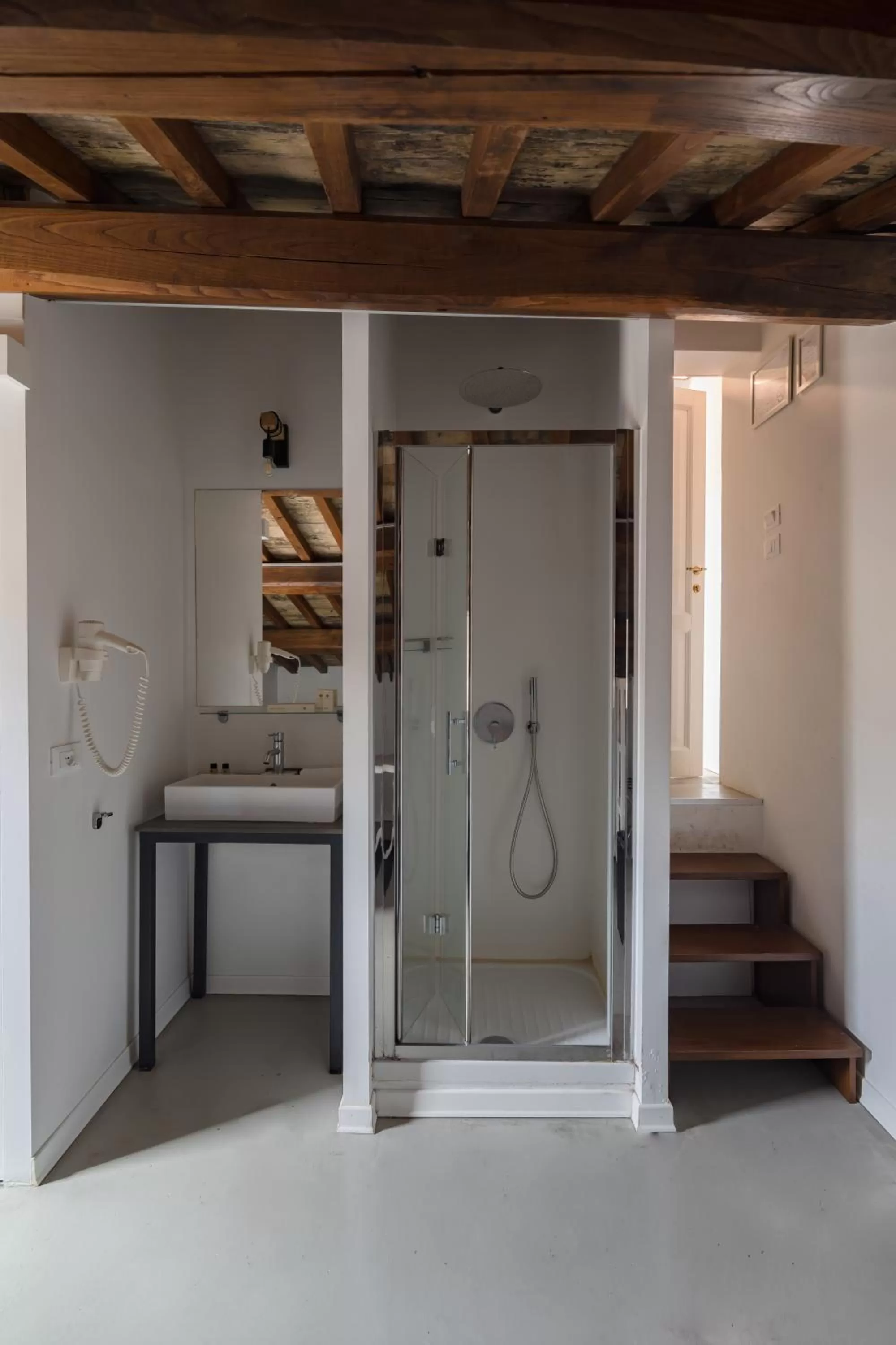 Bathroom in Palazzo Lupardi Relais