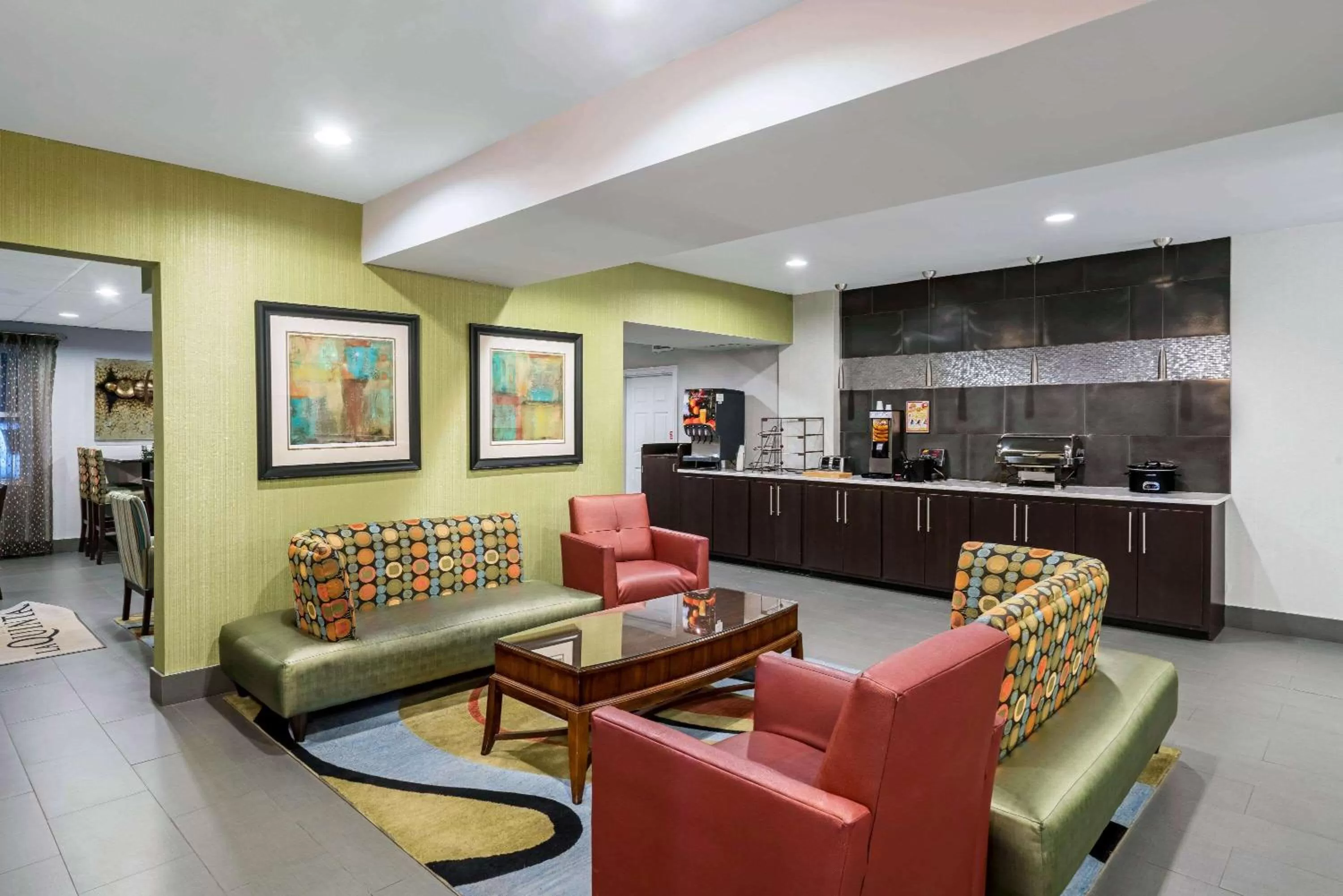 Lobby or reception in La Quinta by Wyndham Lebanon