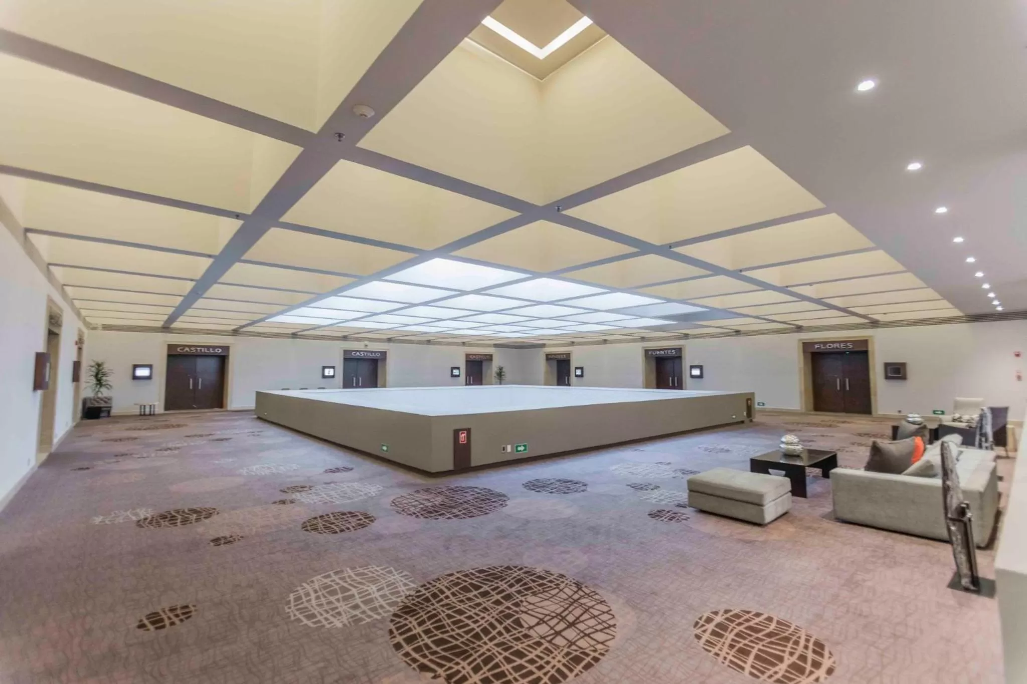 Restaurant/places to eat in Presidente InterContinental Mexico City by IHG