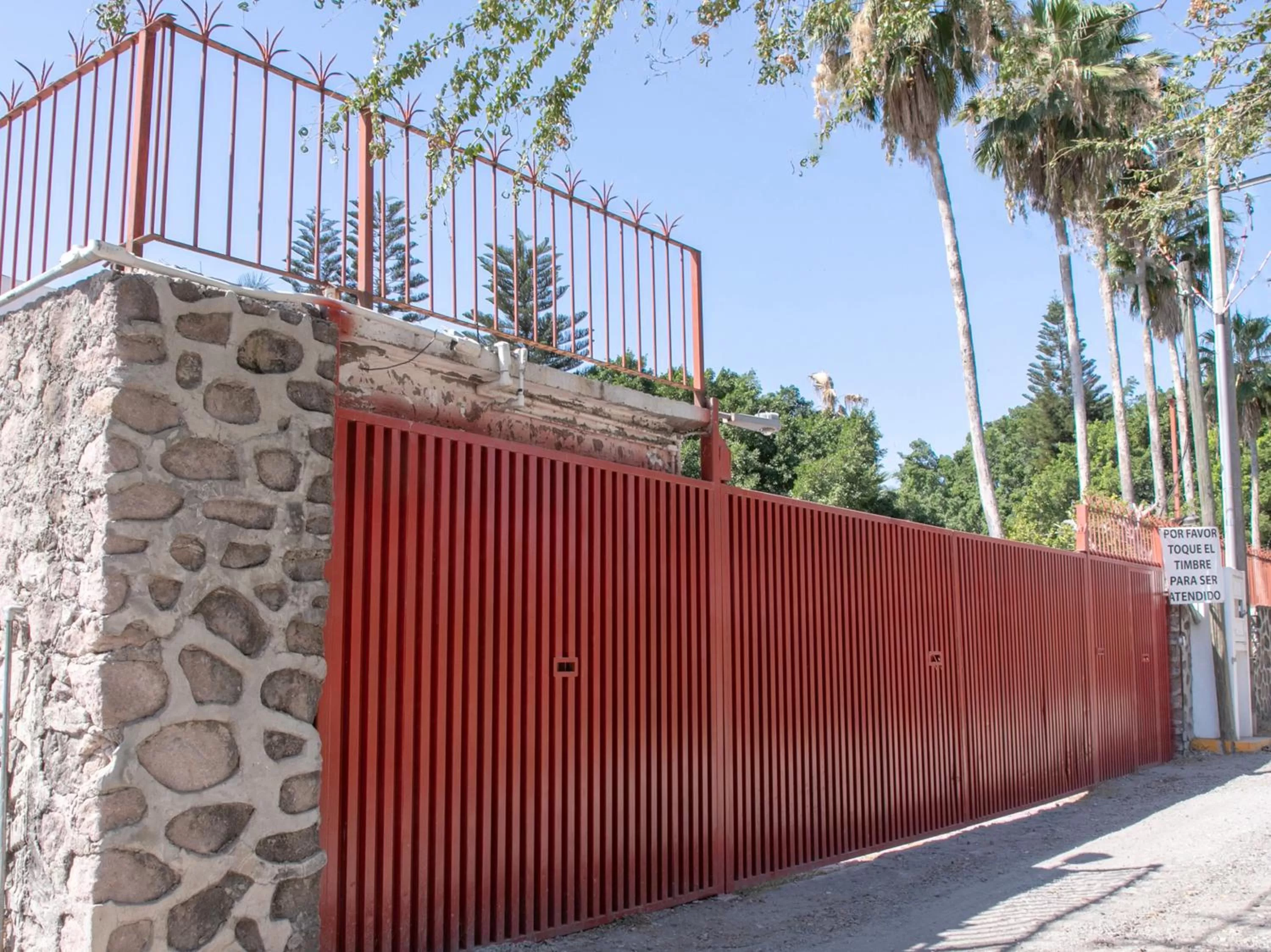 Facade/entrance in Hotel Teques Palace
