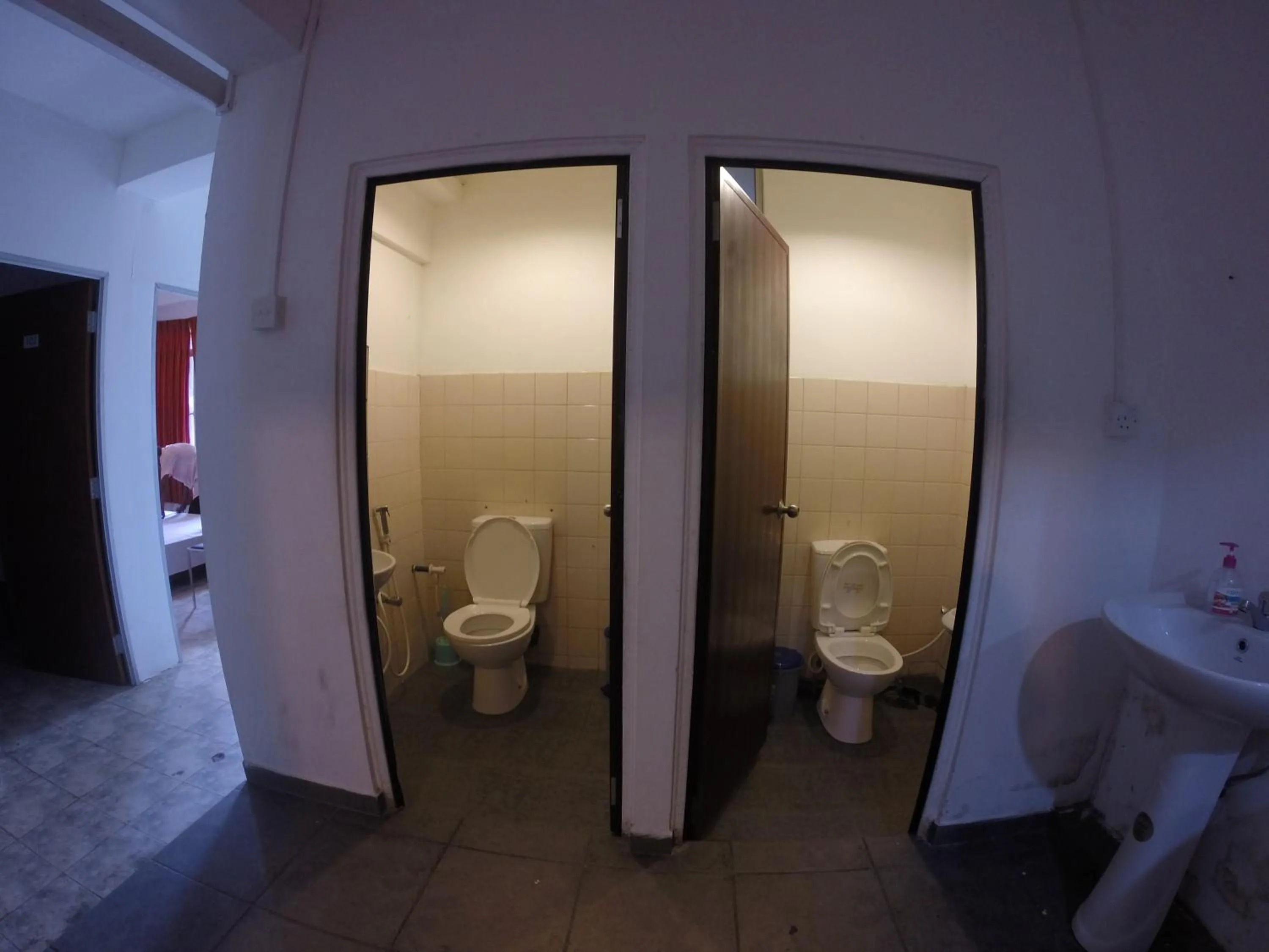 Toilet in Backpack Lanka