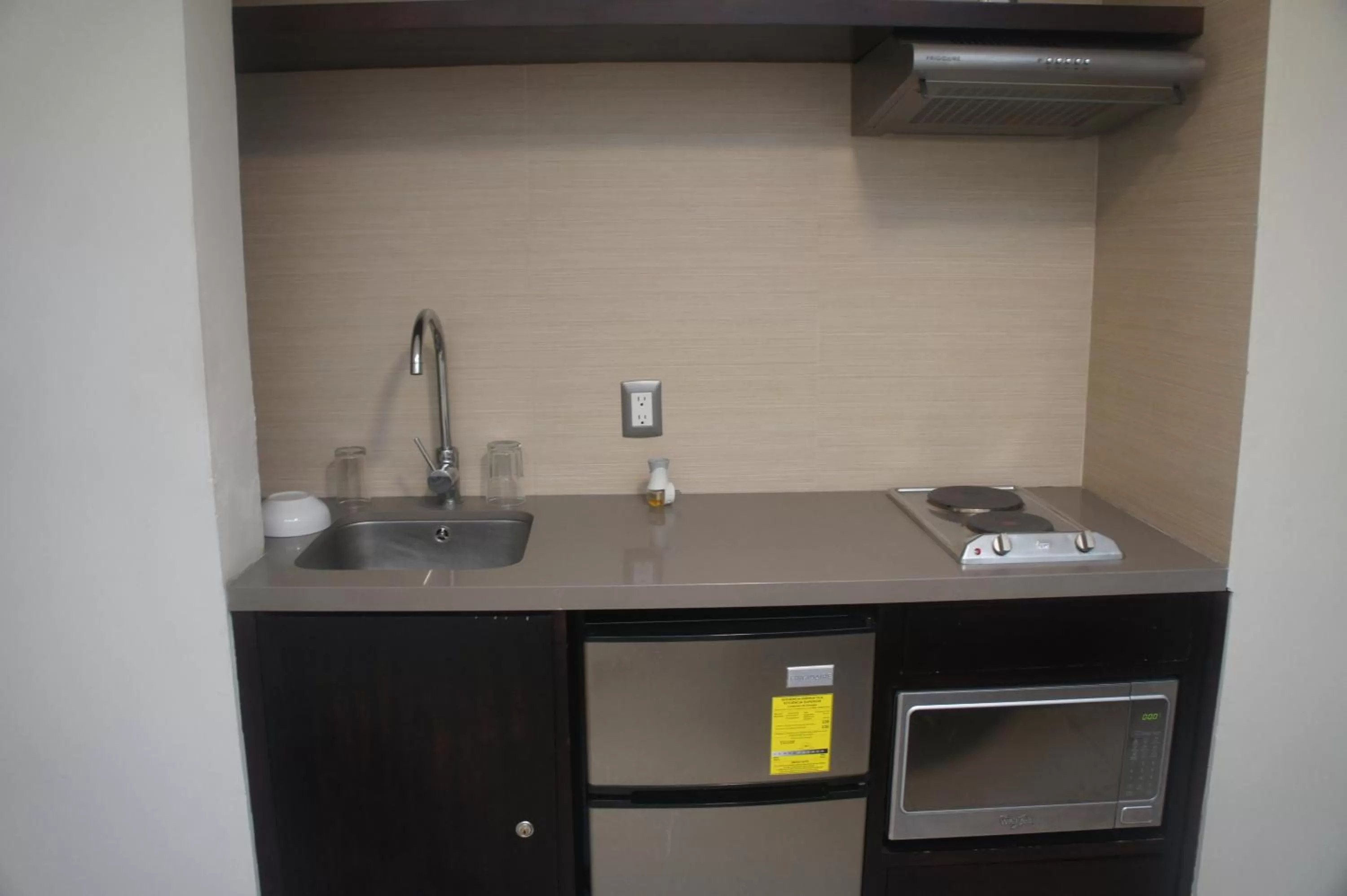 Kitchen or kitchenette, Kitchen/Kitchenette in Suites San Luis