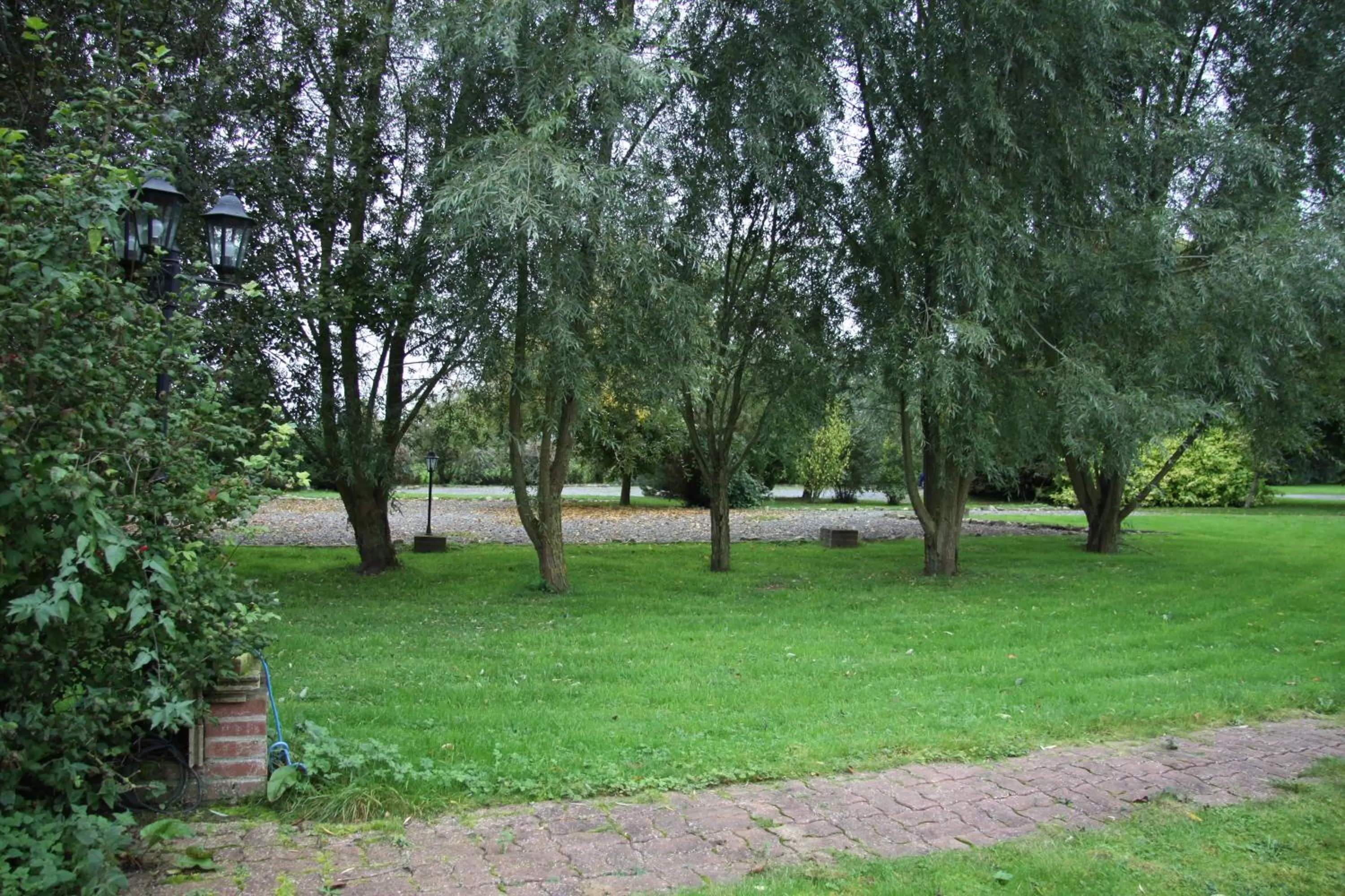 Garden in Hôtel Les Charmilles de Mormal