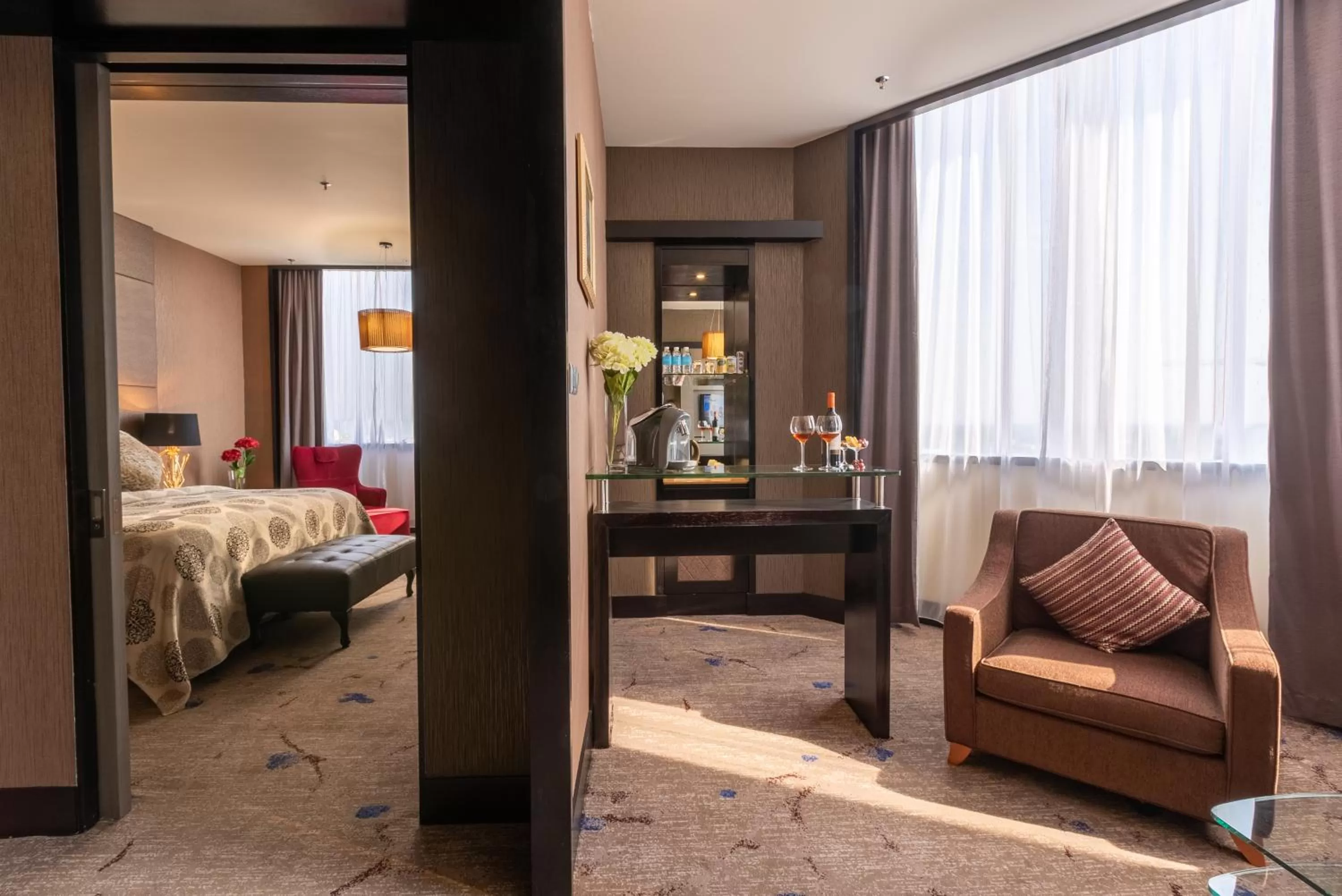 Lounge or bar, Bed in New World Suites