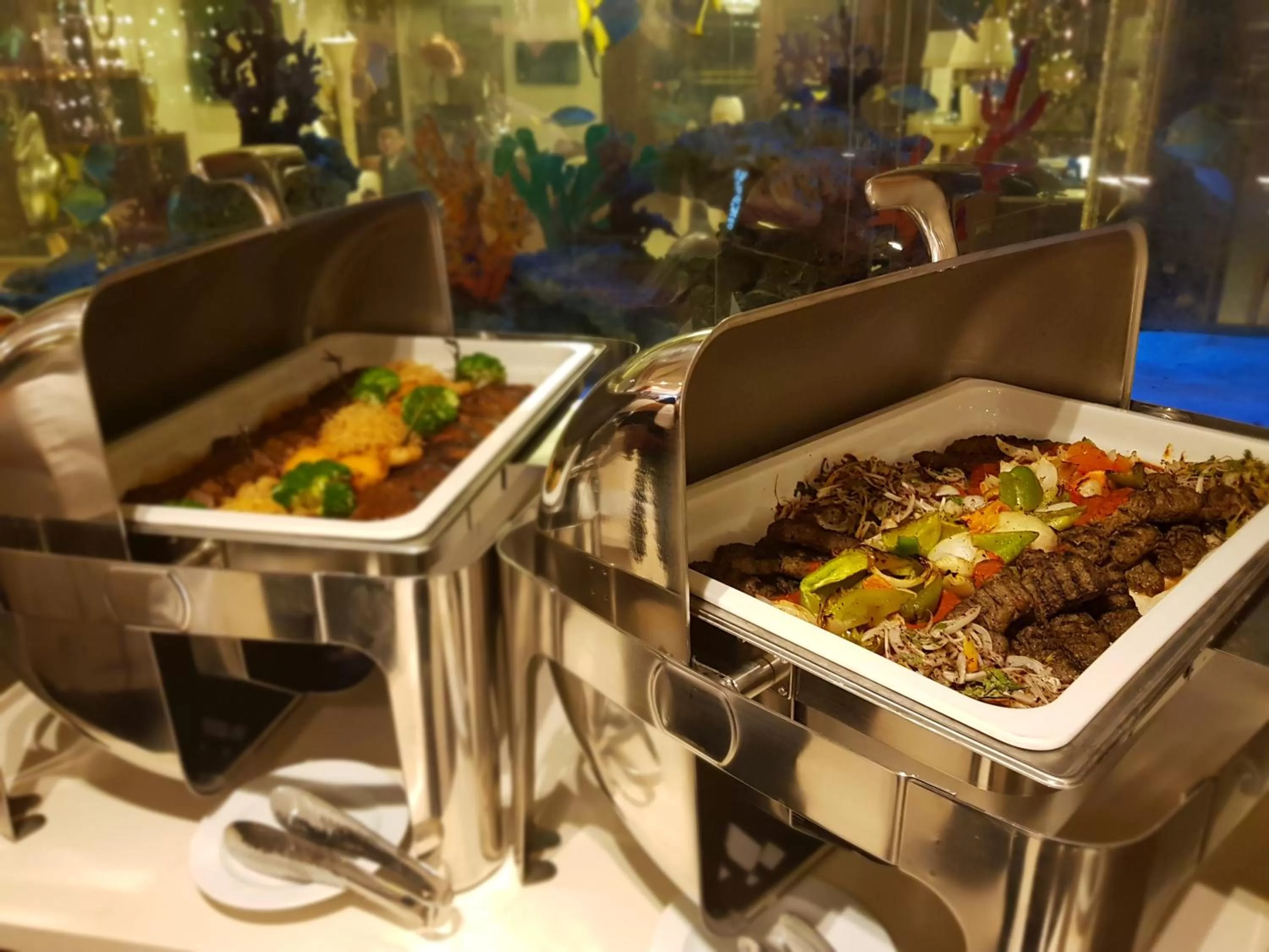 Food and drinks in Seven Roses Hotel