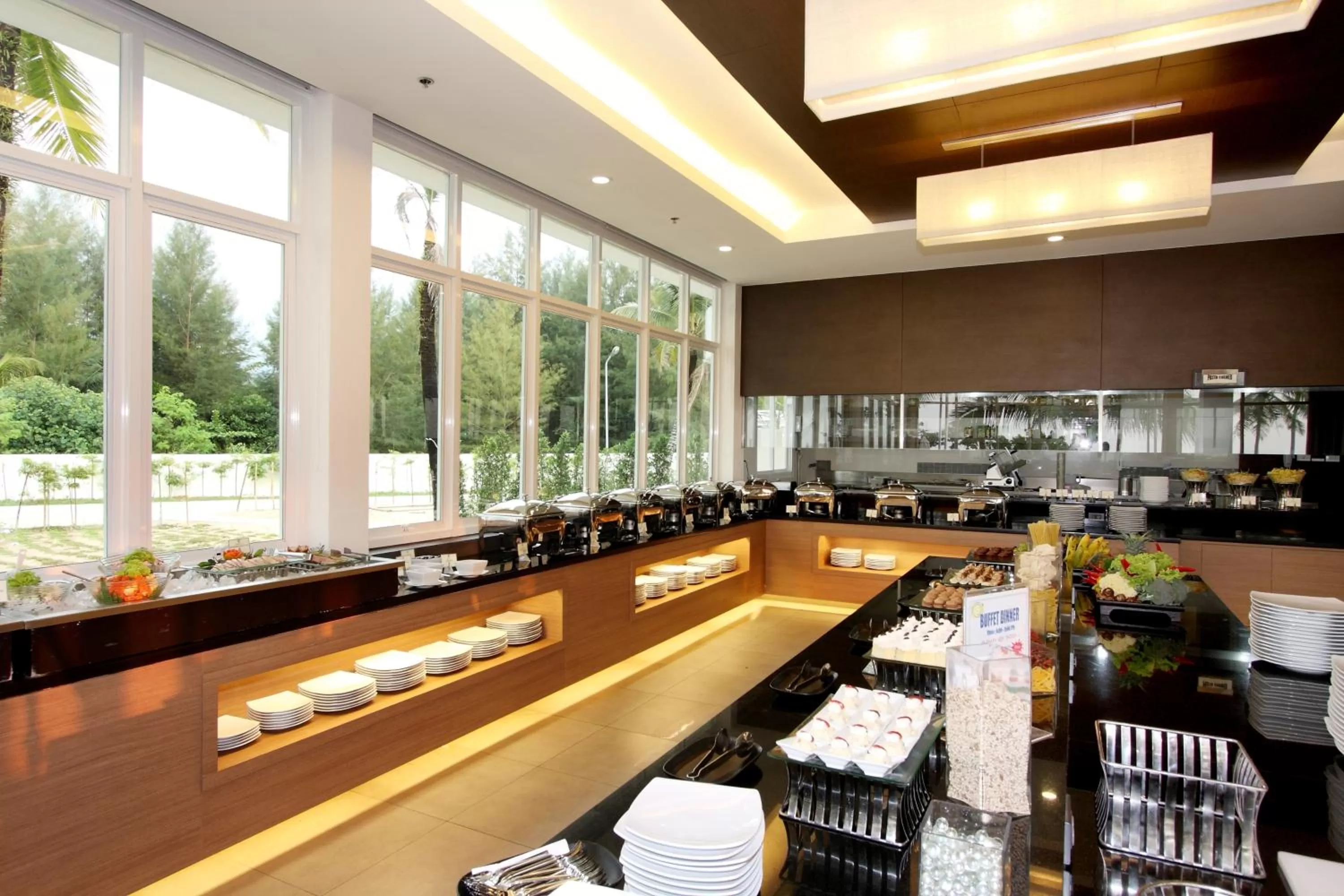 Restaurant/places to eat in Kantary Beach Hotel Villas & Suites - SHA Plus Certified