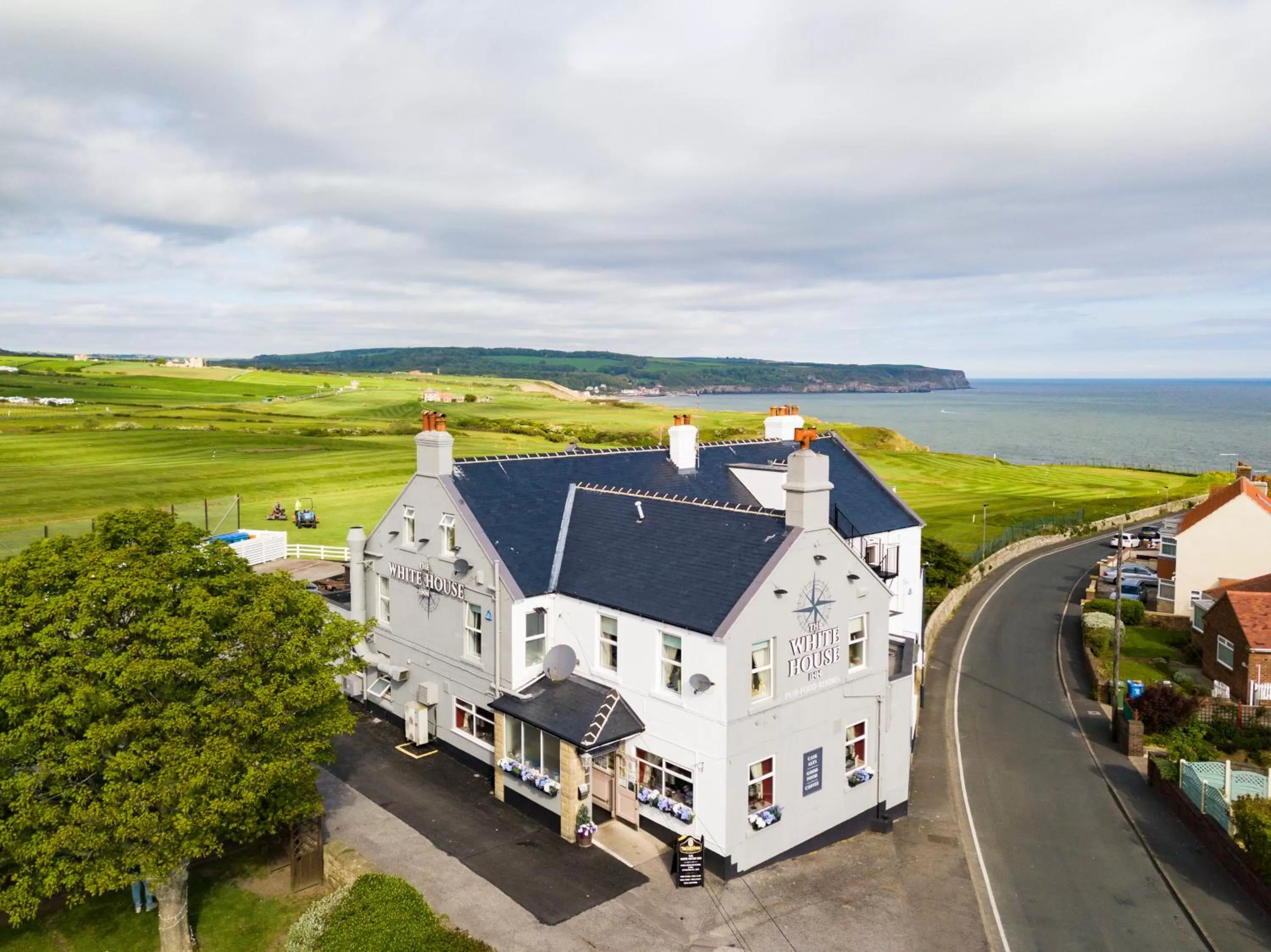 Bird's eye view, Bird's-eye View in The White House Inn - Whitby