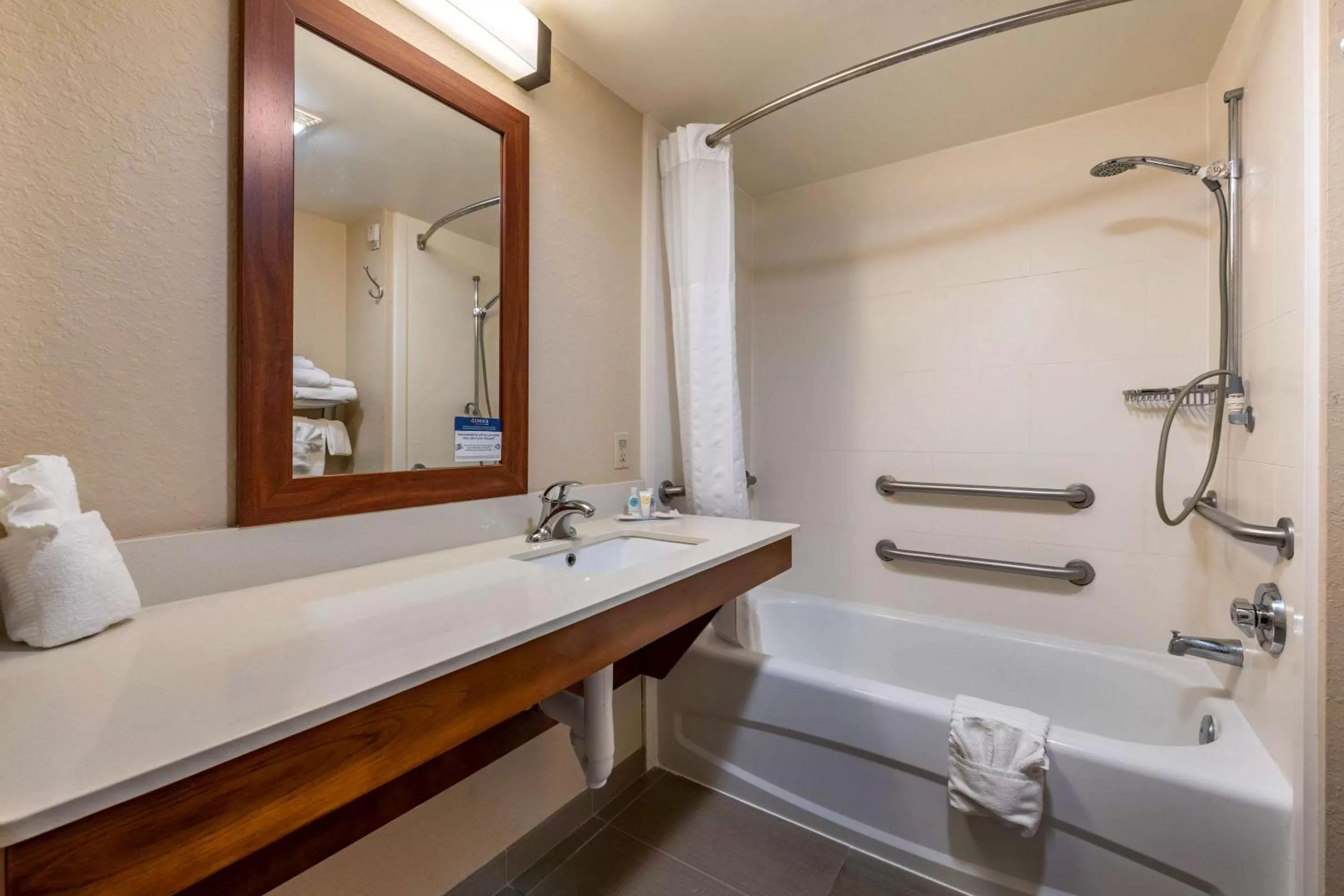 Shower in Comfort Inn & Suites Orlando North