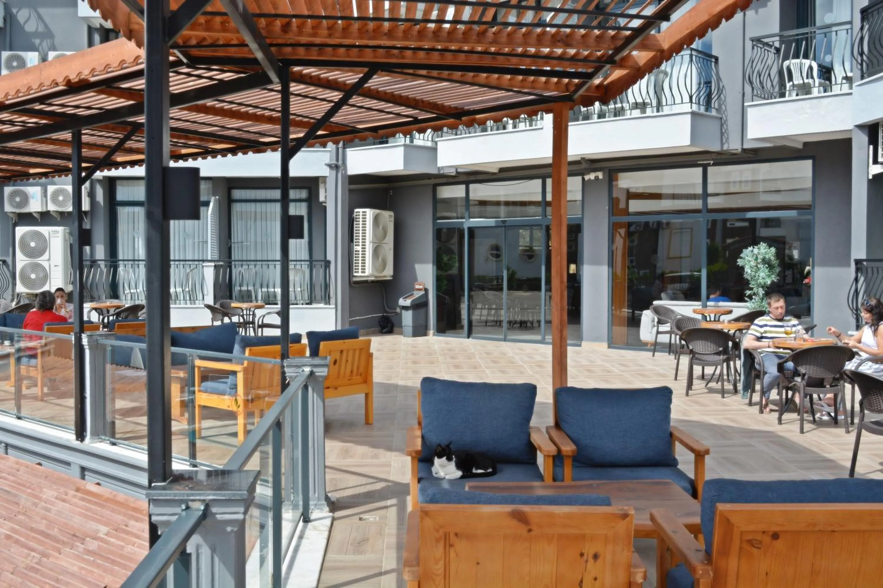 Property building in Clover Magic Park Side Hotel