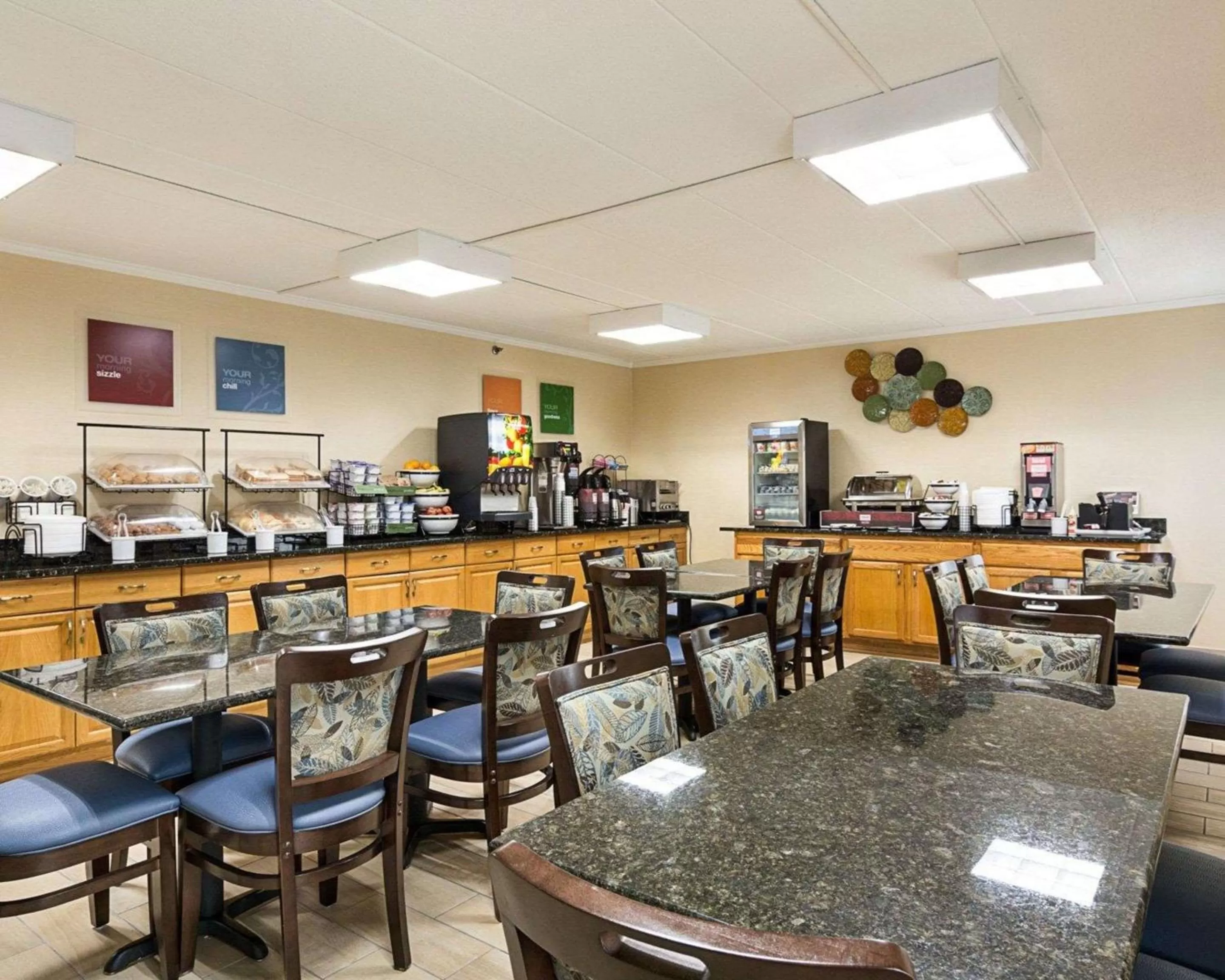 Restaurant/places to eat in Comfort Inn Oxon Hill