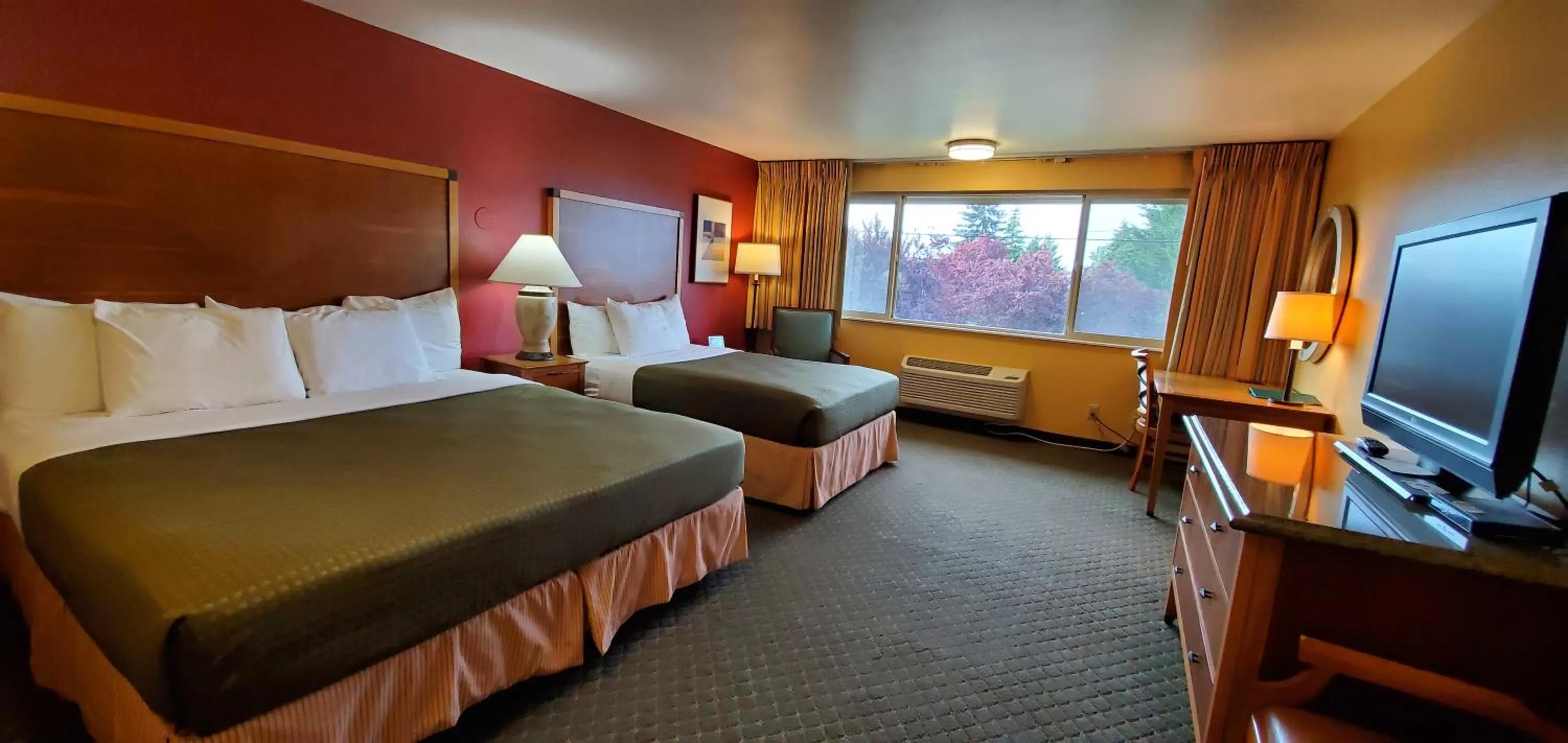 Photo of the whole room, Bed in Olympic View Inn