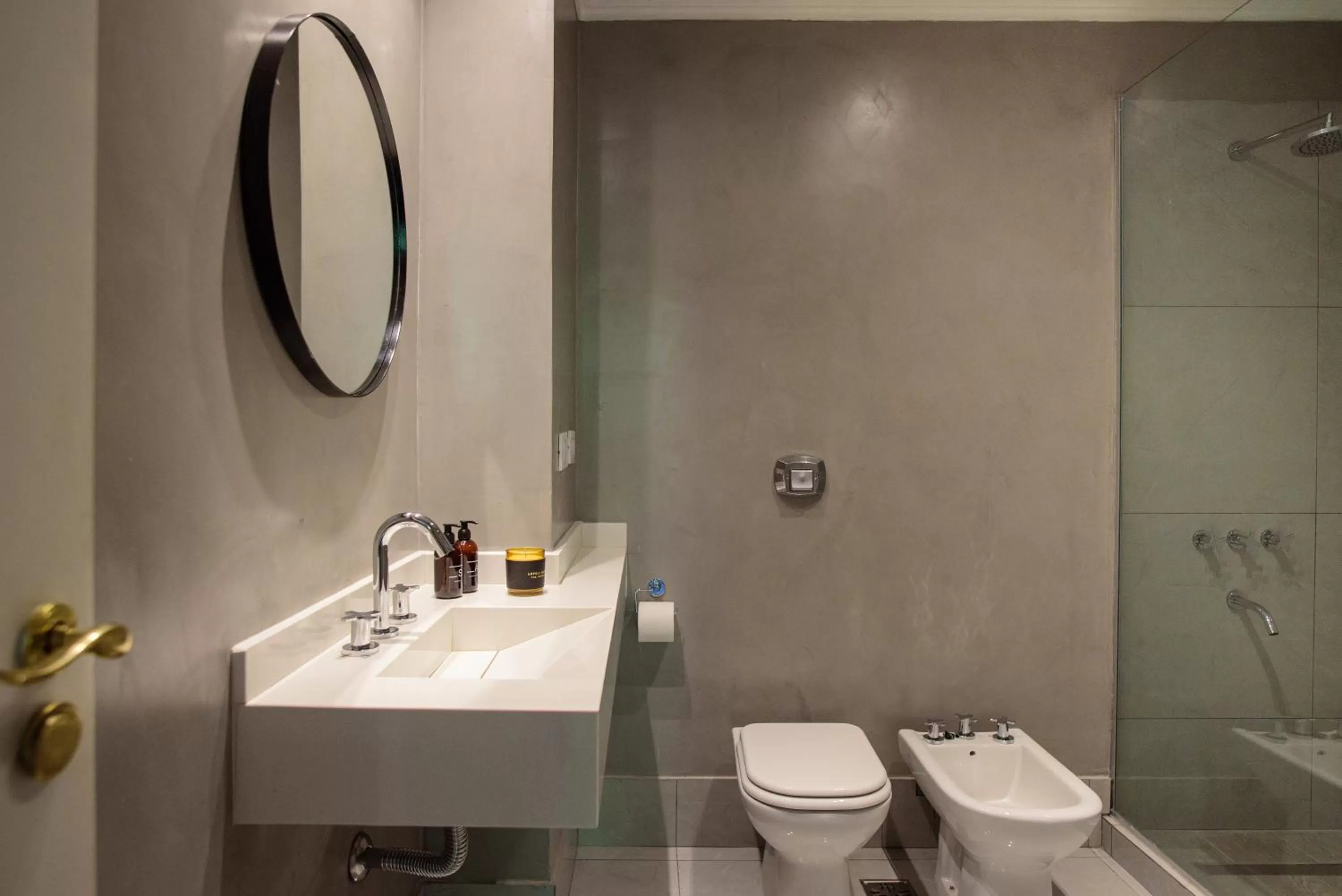 Shower in SuMa Recoleta Hotel