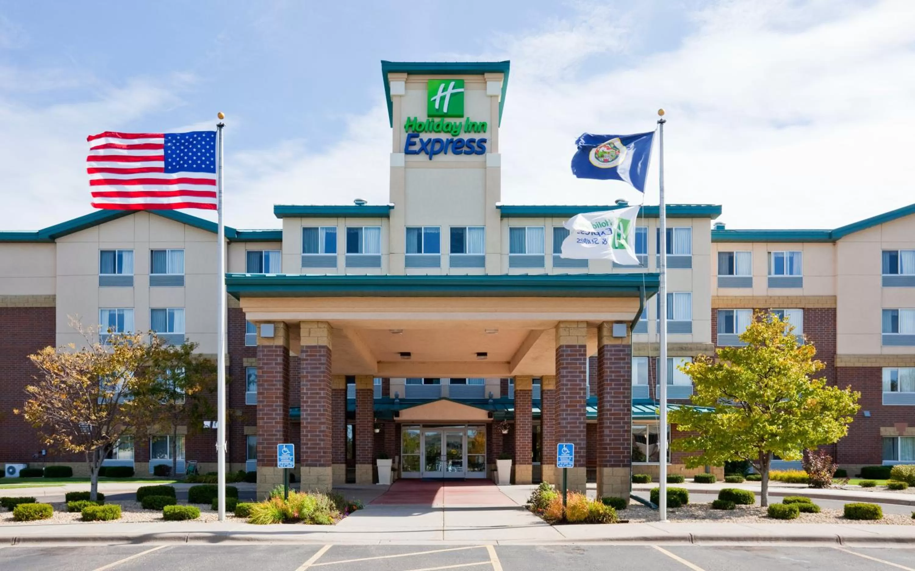 Property building in Holiday Inn Express Hotel & Suites-St. Paul by IHG