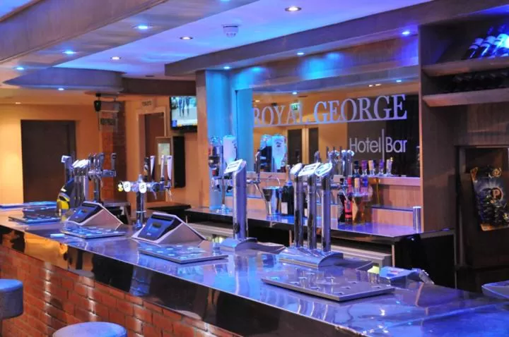 Lounge or bar in Royal George Hotel