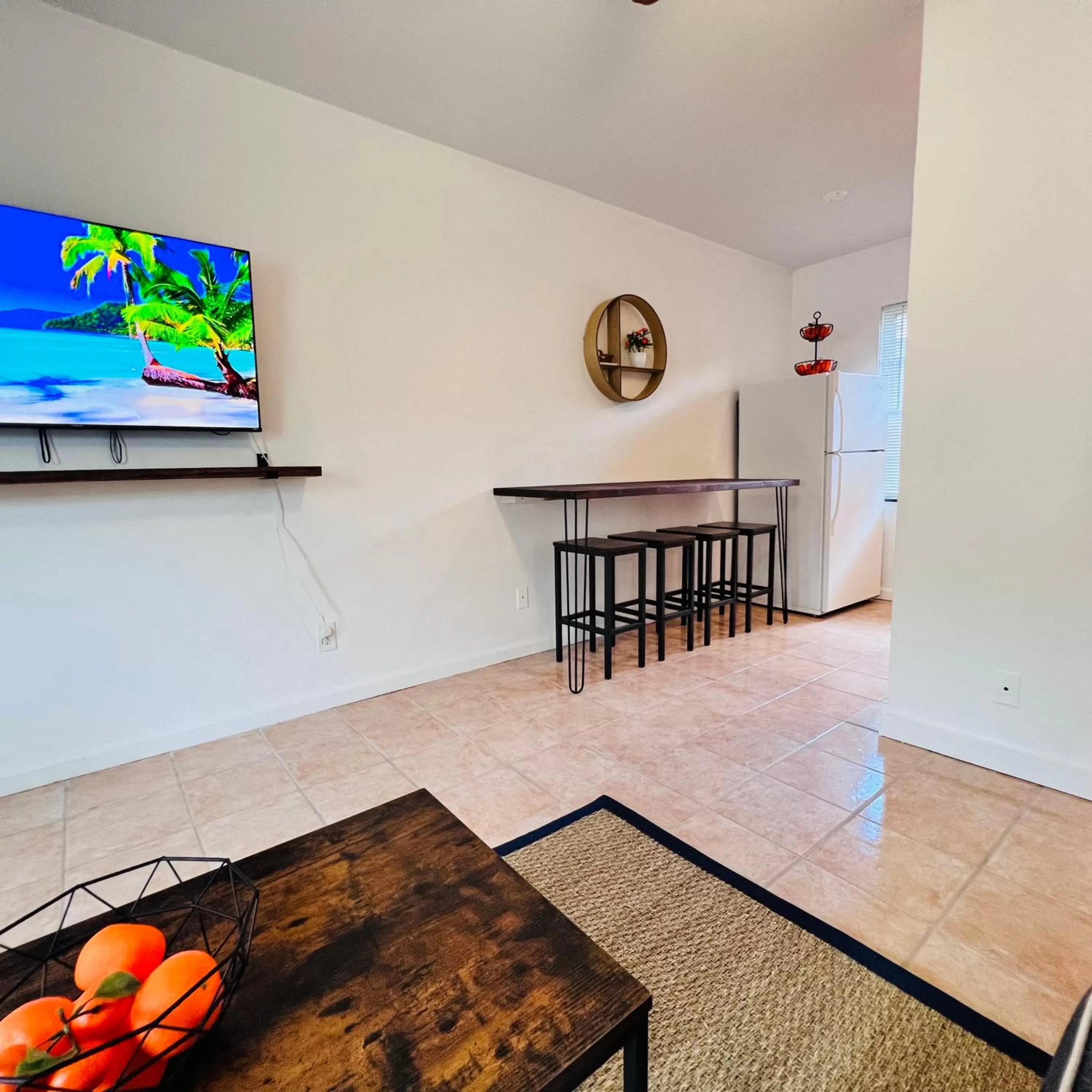 Seating area in CocoBay 2BR Condos Near Beach, Galleria Mall, Wilton Manors, Cruise Port