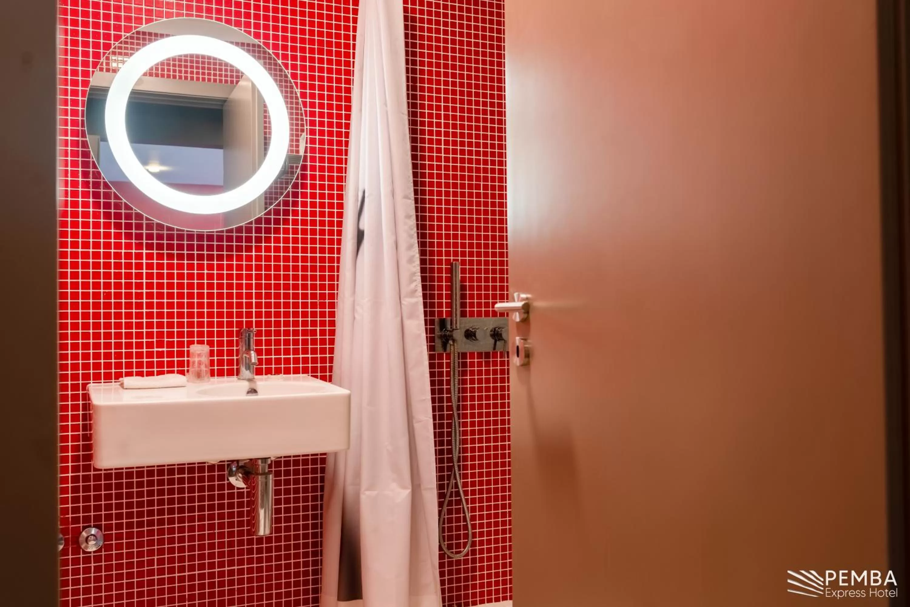 Bathroom in Pemba Express Hotel