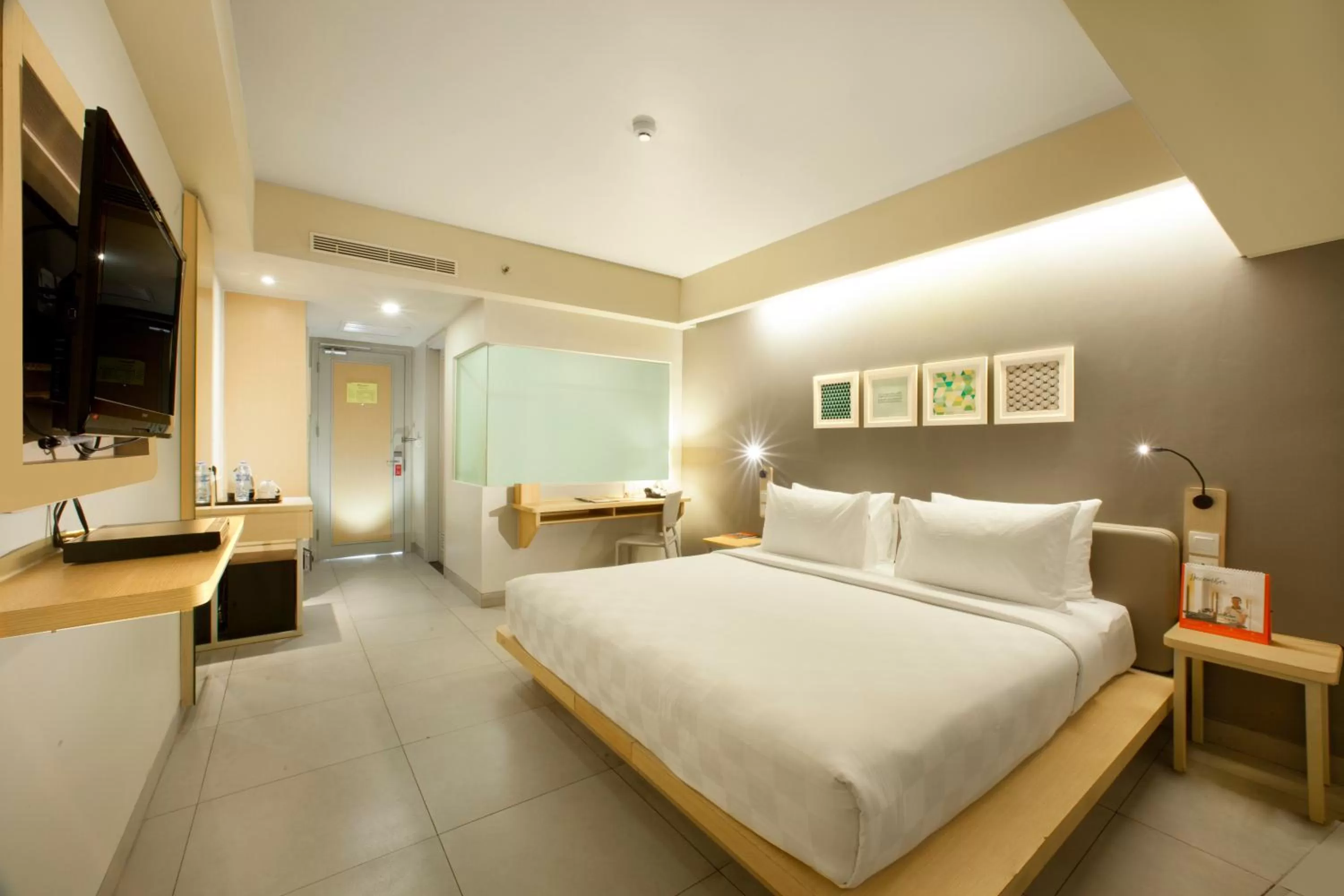 Deluxe Double or Twin Room in Swiss-Belinn Legian