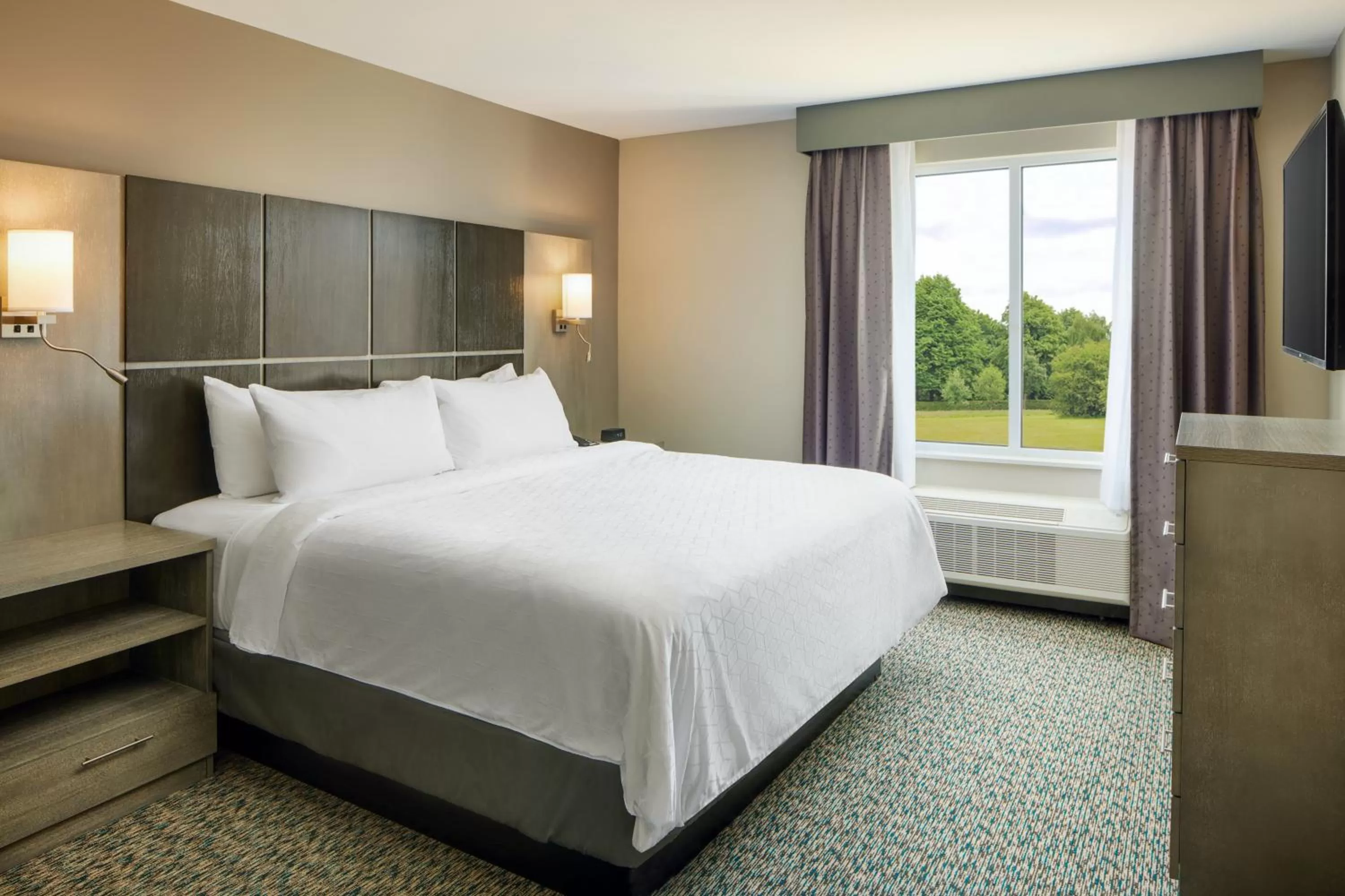 Bed in Candlewood Suites - Lebanon by IHG