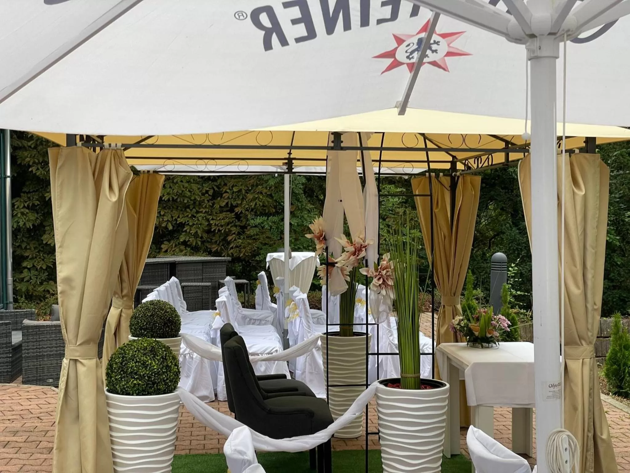 Garden view in Parkhotel Waldschlösschen