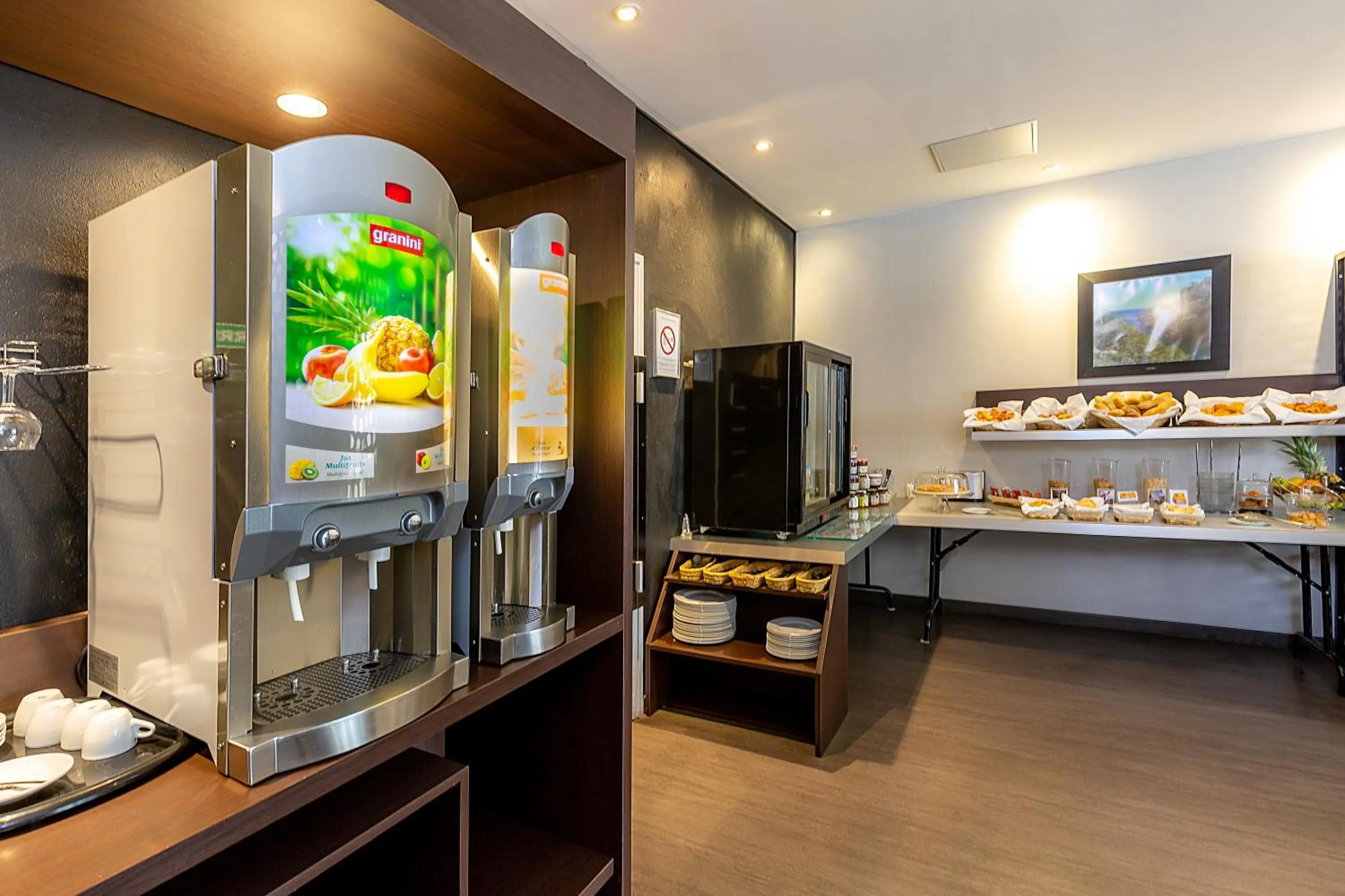 Breakfast in Hotel Terminus Saint-Charles